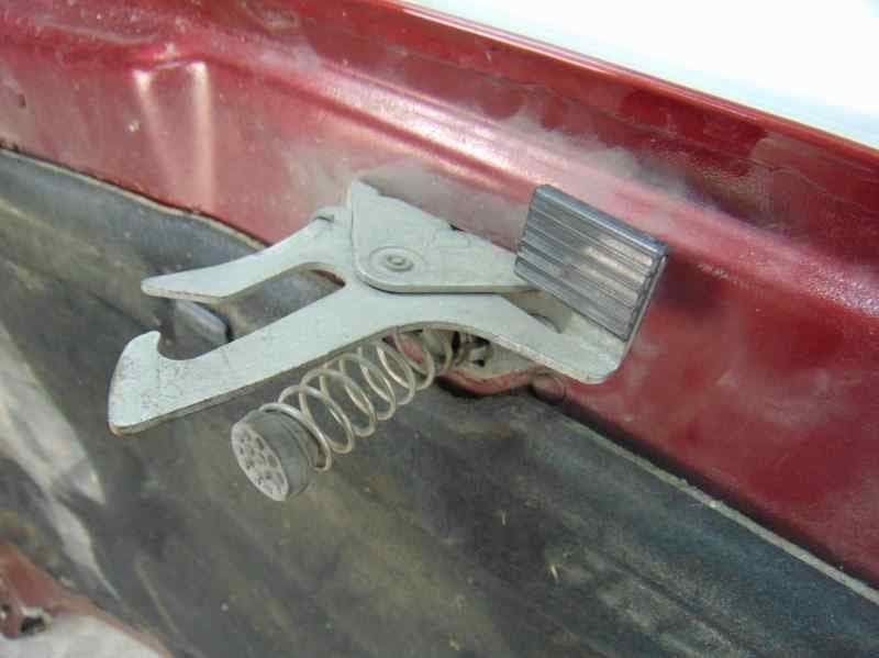 Capo, Volvo V70 Familiar D 5 Tracción total 2003, Granate usado 4