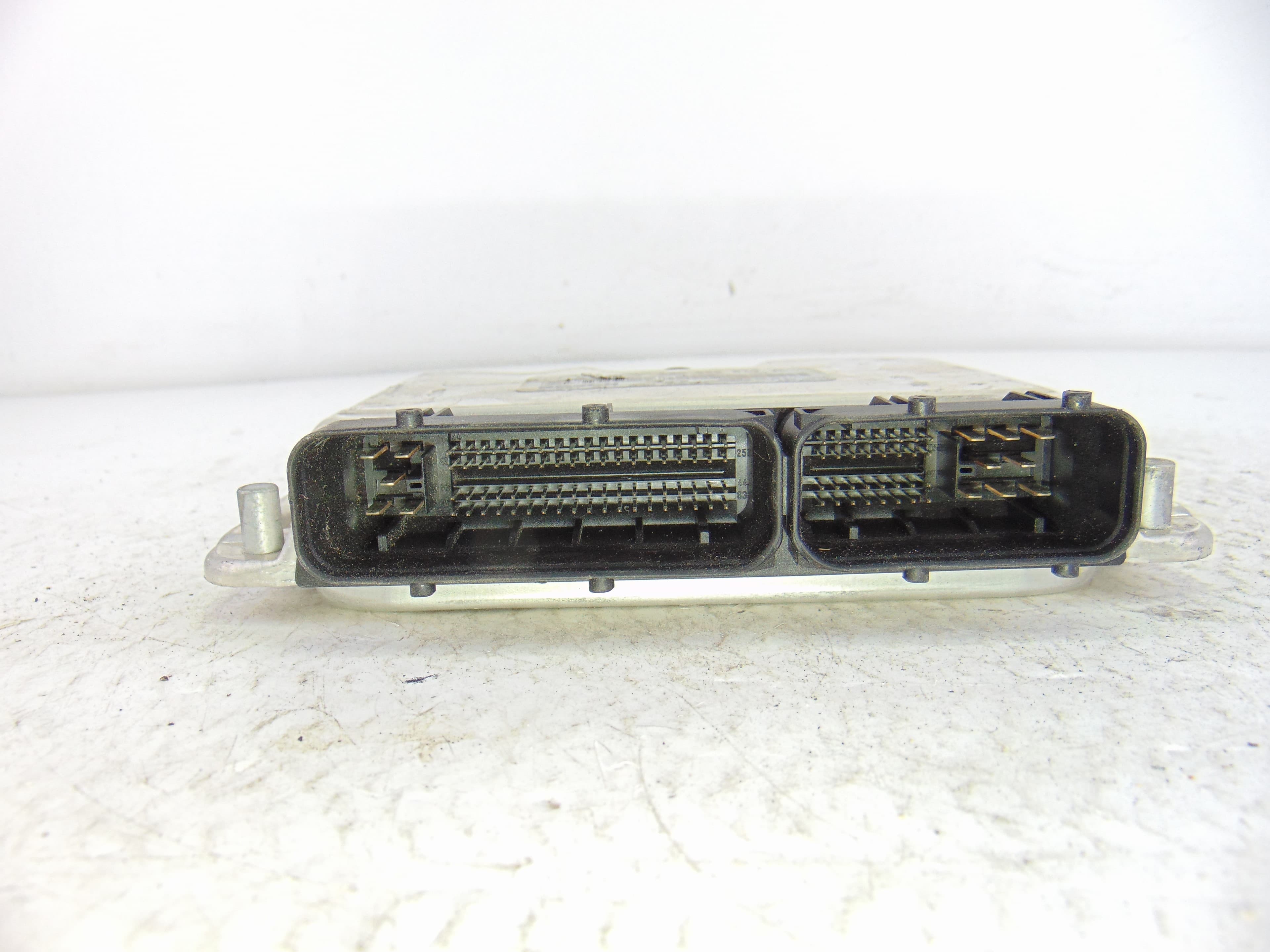 Centralita motor uce, 038906019JL usado 4