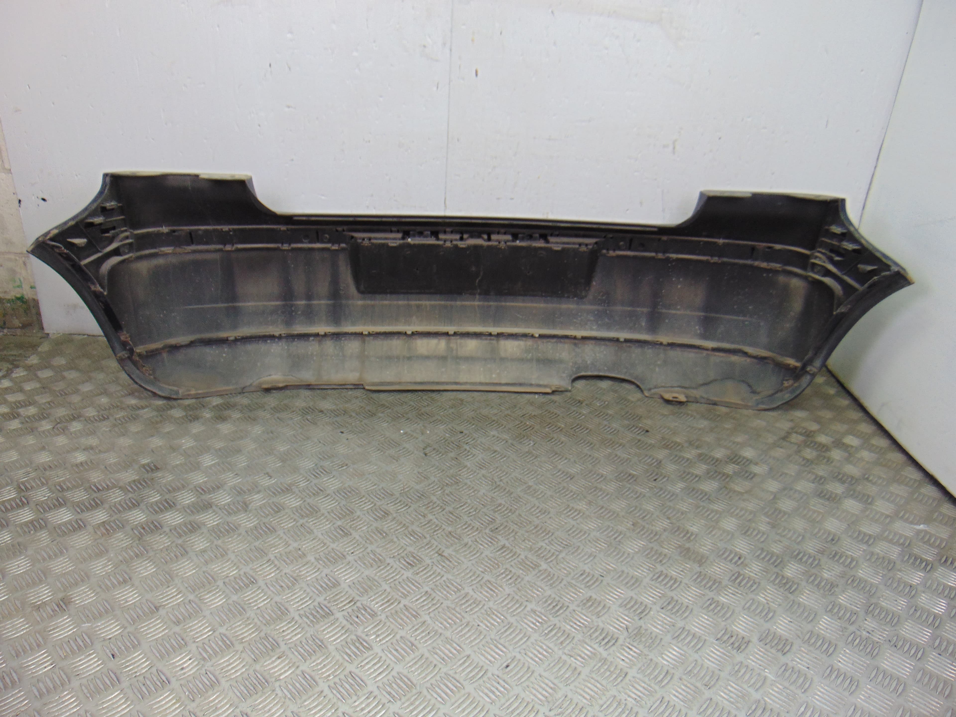 Paragolpes trasero, Volkswagen Polo Iv (9N1) Trendline 2003 usado 4
