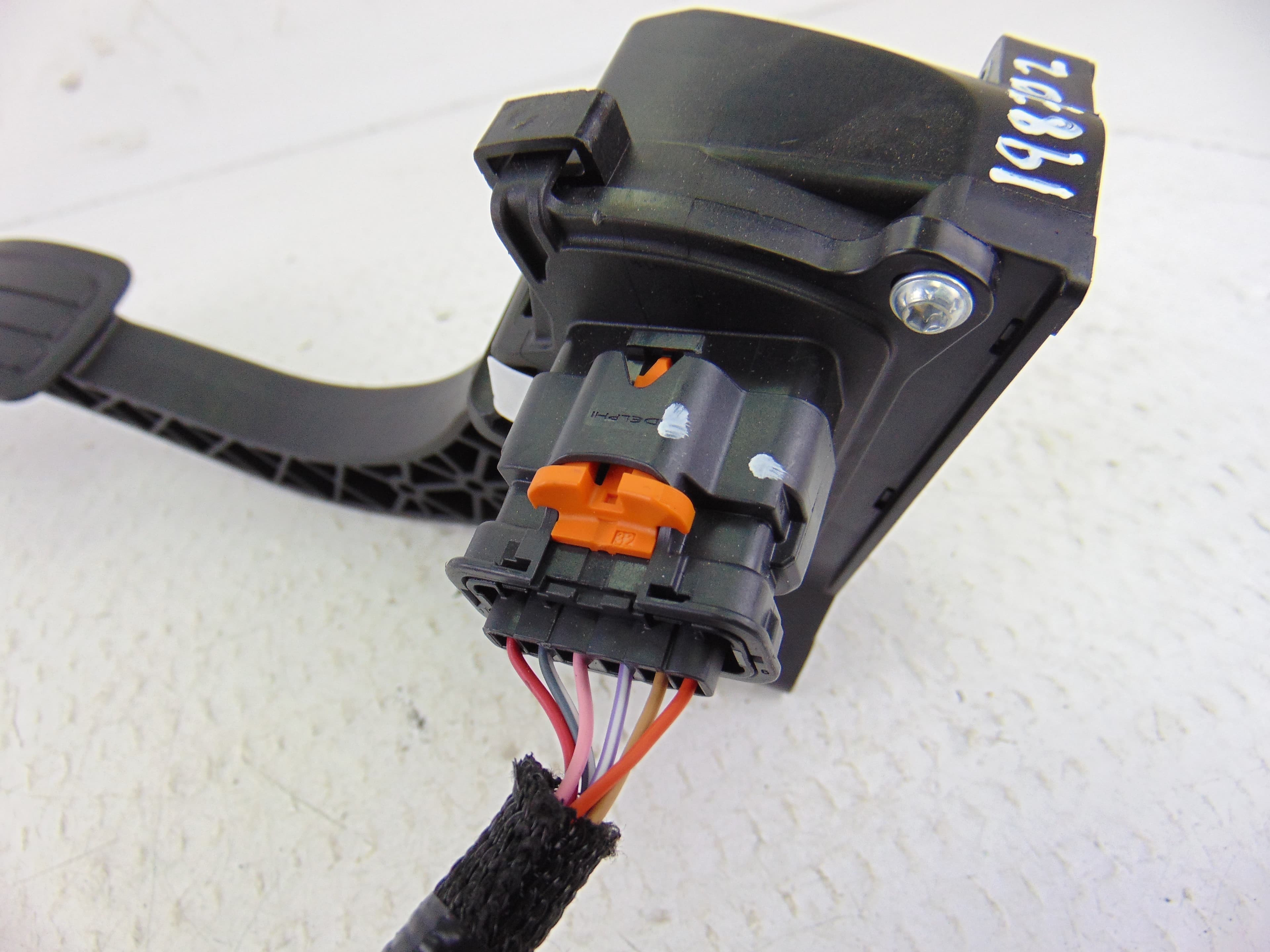 Potenciometro pedal, Peugeot 5008 Active 2017, 9836042080 nuevo 4