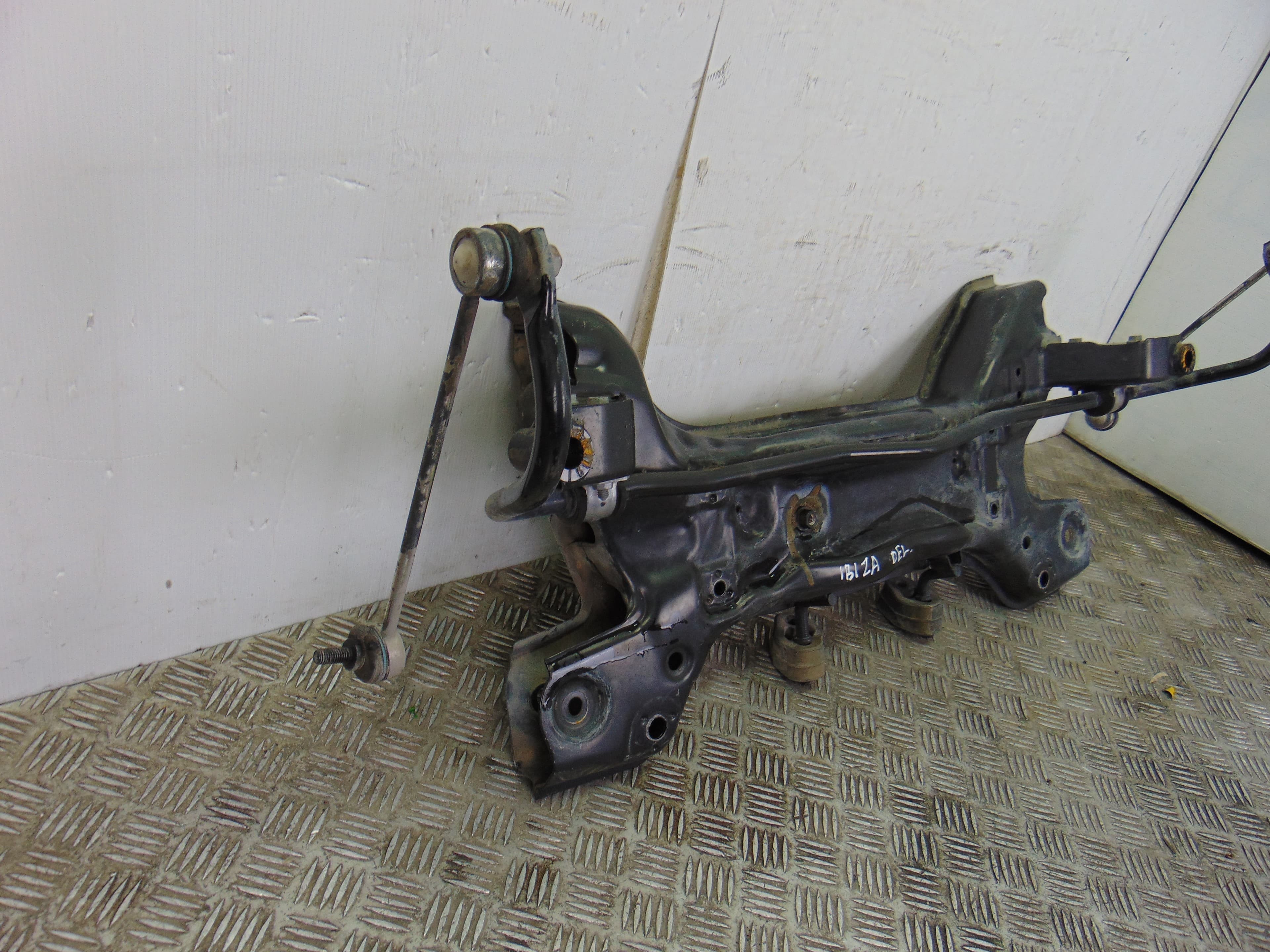 Puente delantero, Seat Ibiza Berlina (6J5) Reference 2015 usado 4