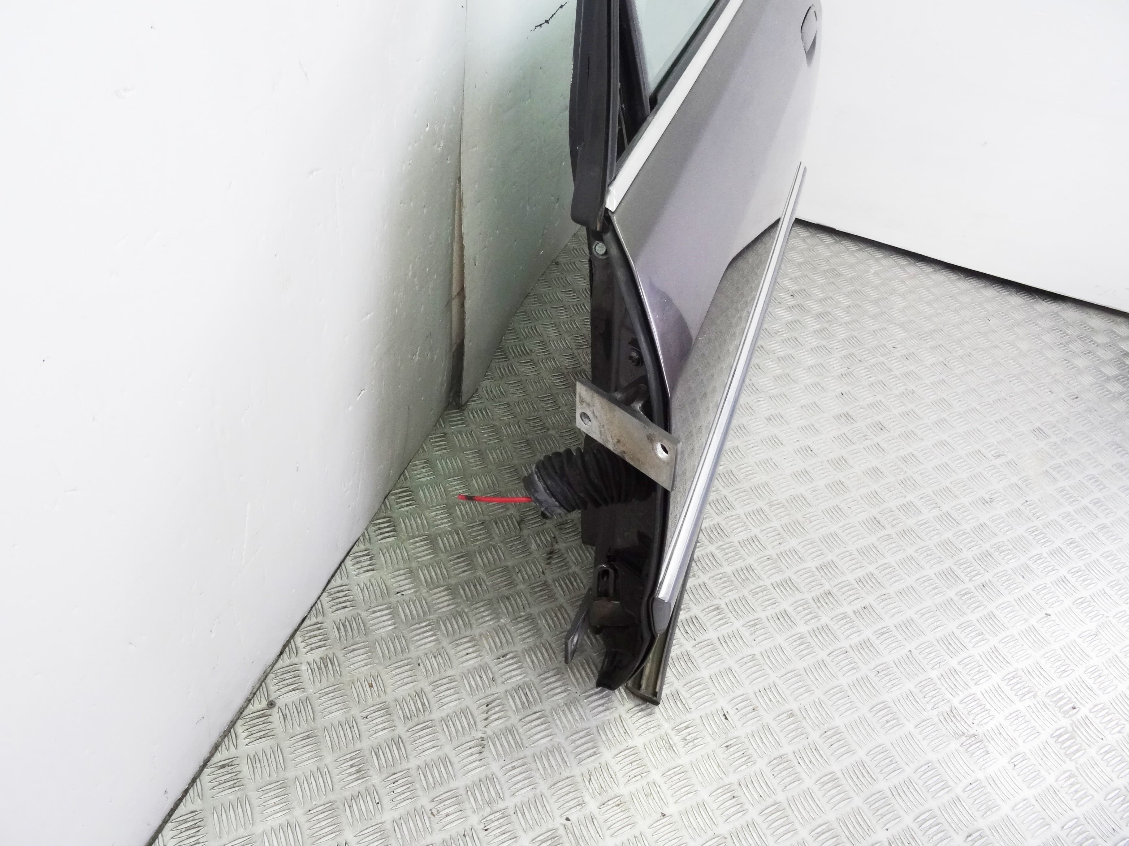 Puerta delantera izquierda, Audi A8 (D2) 2.5 TDI Quattro 2001 usado 4