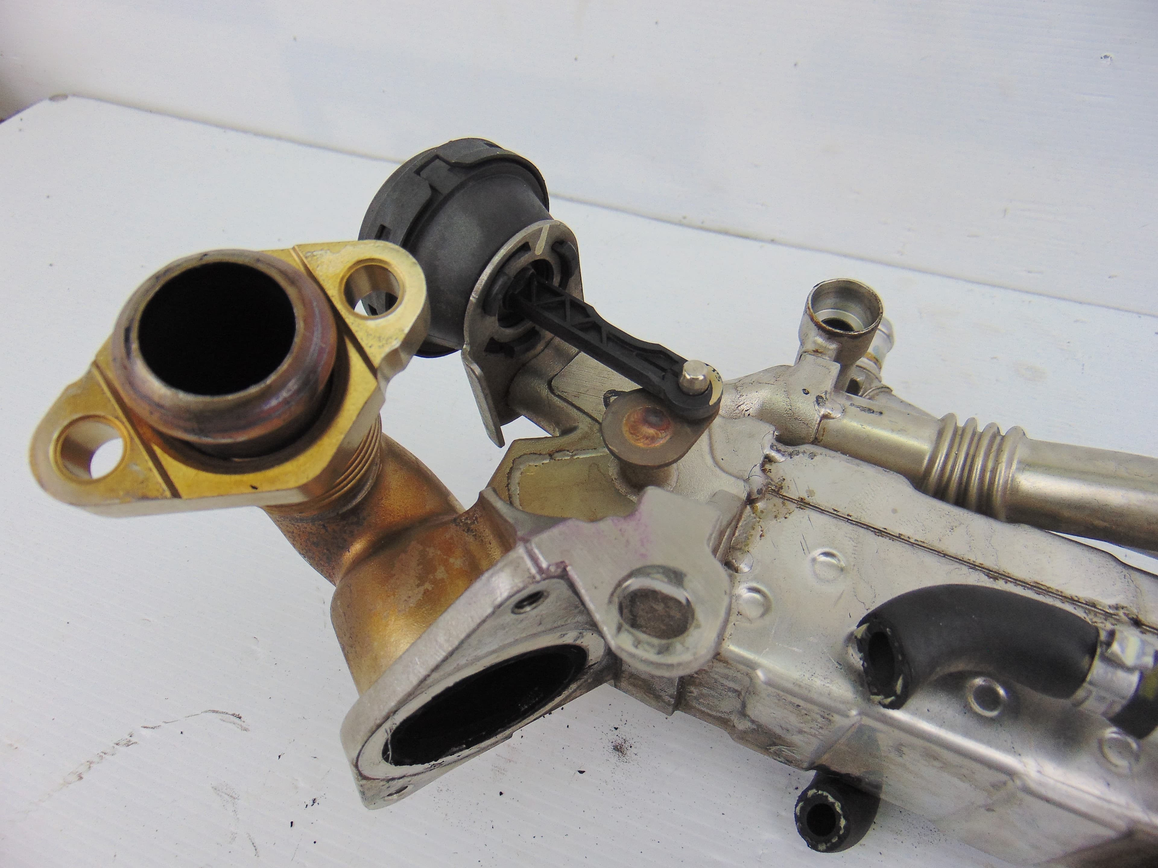 Enfriador EGR, 8596445 usado 4