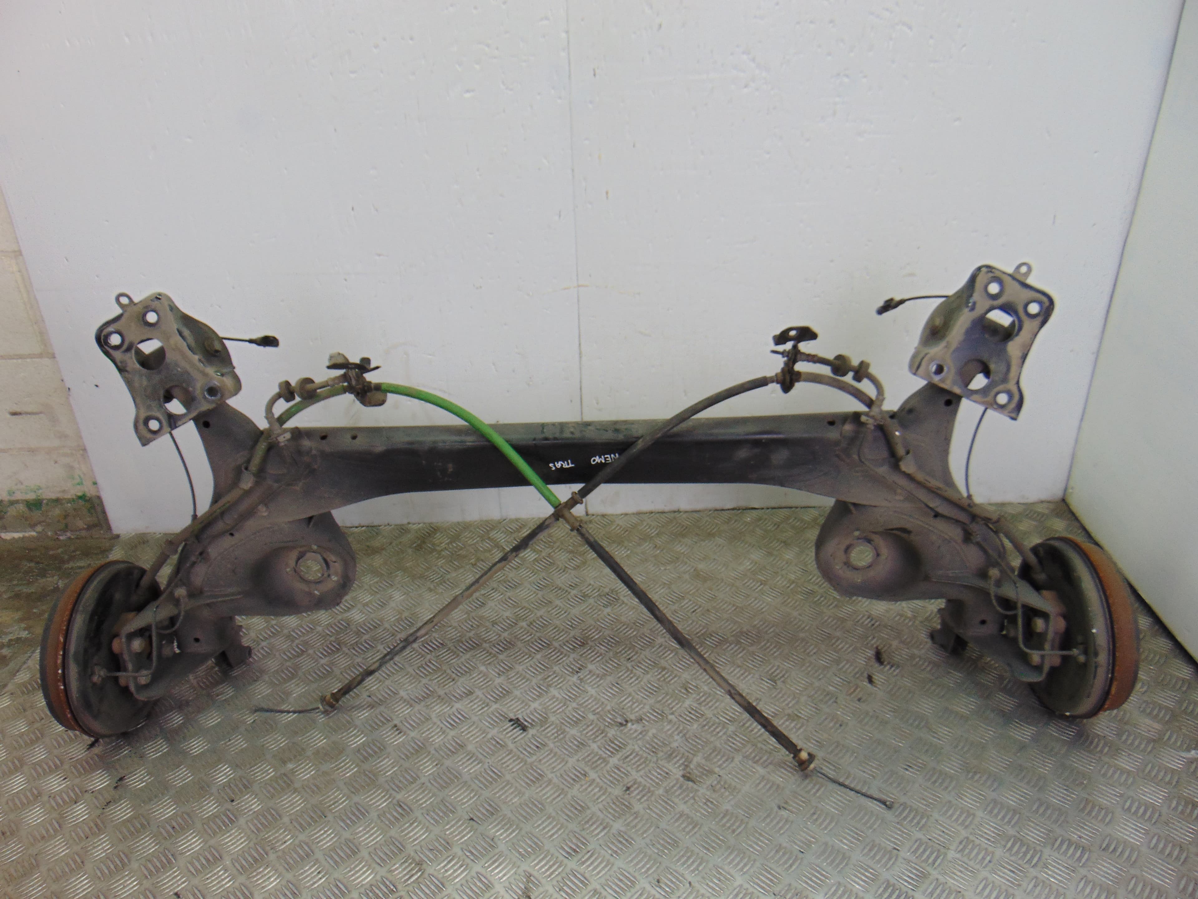 Puente trasero, Citroen Nemo Attraction 2015 usado 4