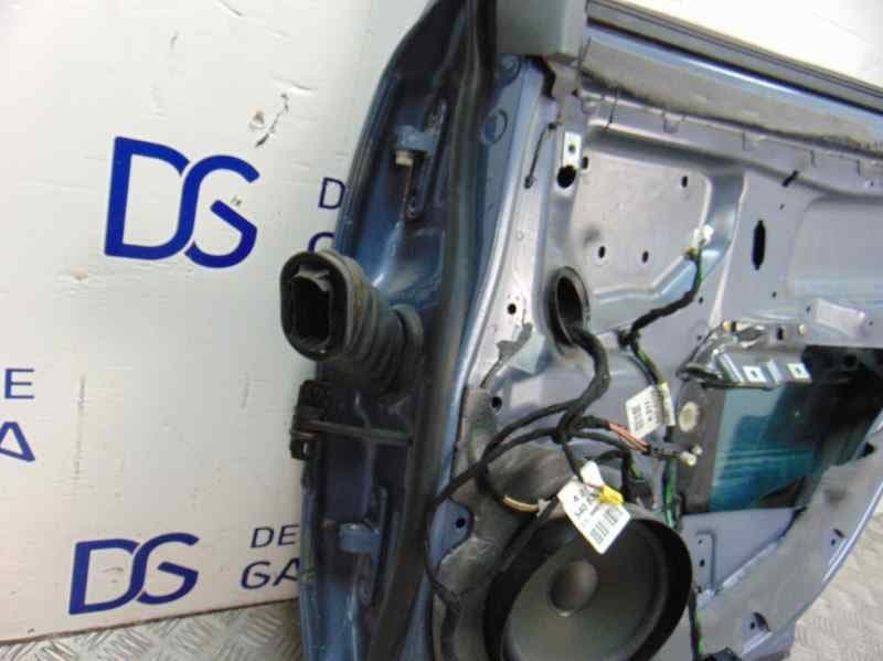 Puerta trasera derecha usado 4