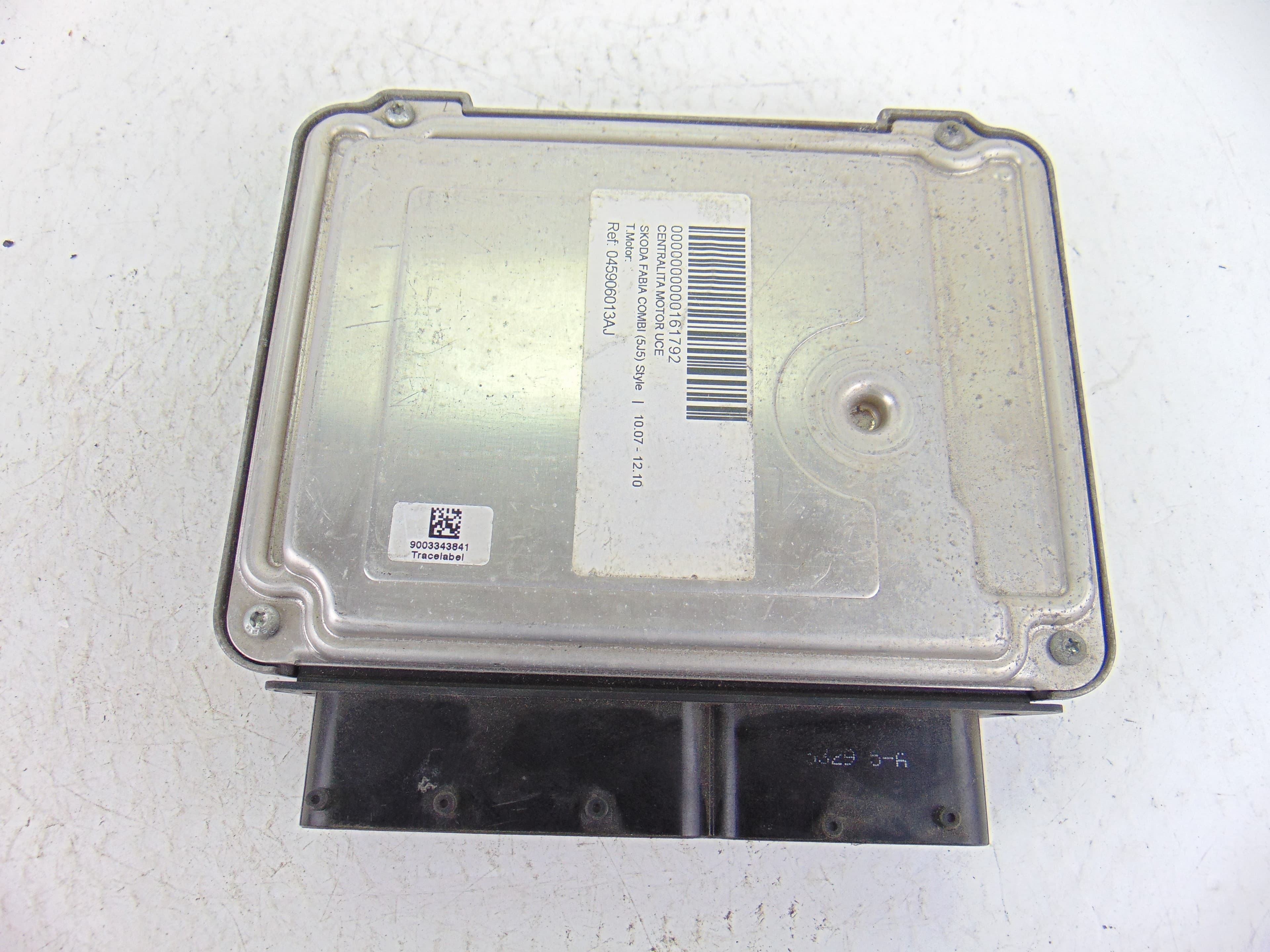 Centralita motor uce, 045906013AJ usado 4