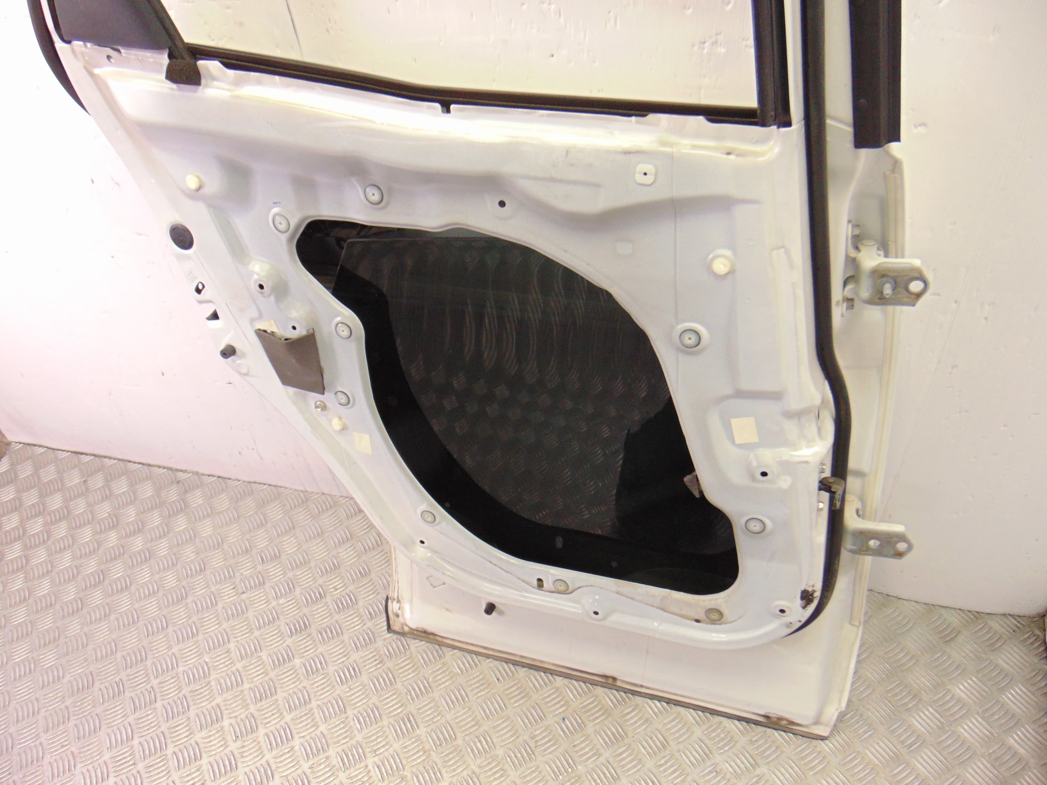 Puerta trasera izquierda, Mazda Cx-7 Er Active 2011 usado 4
