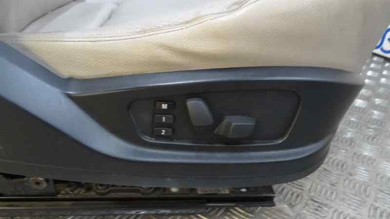 Asiento delantero derecho usado 4