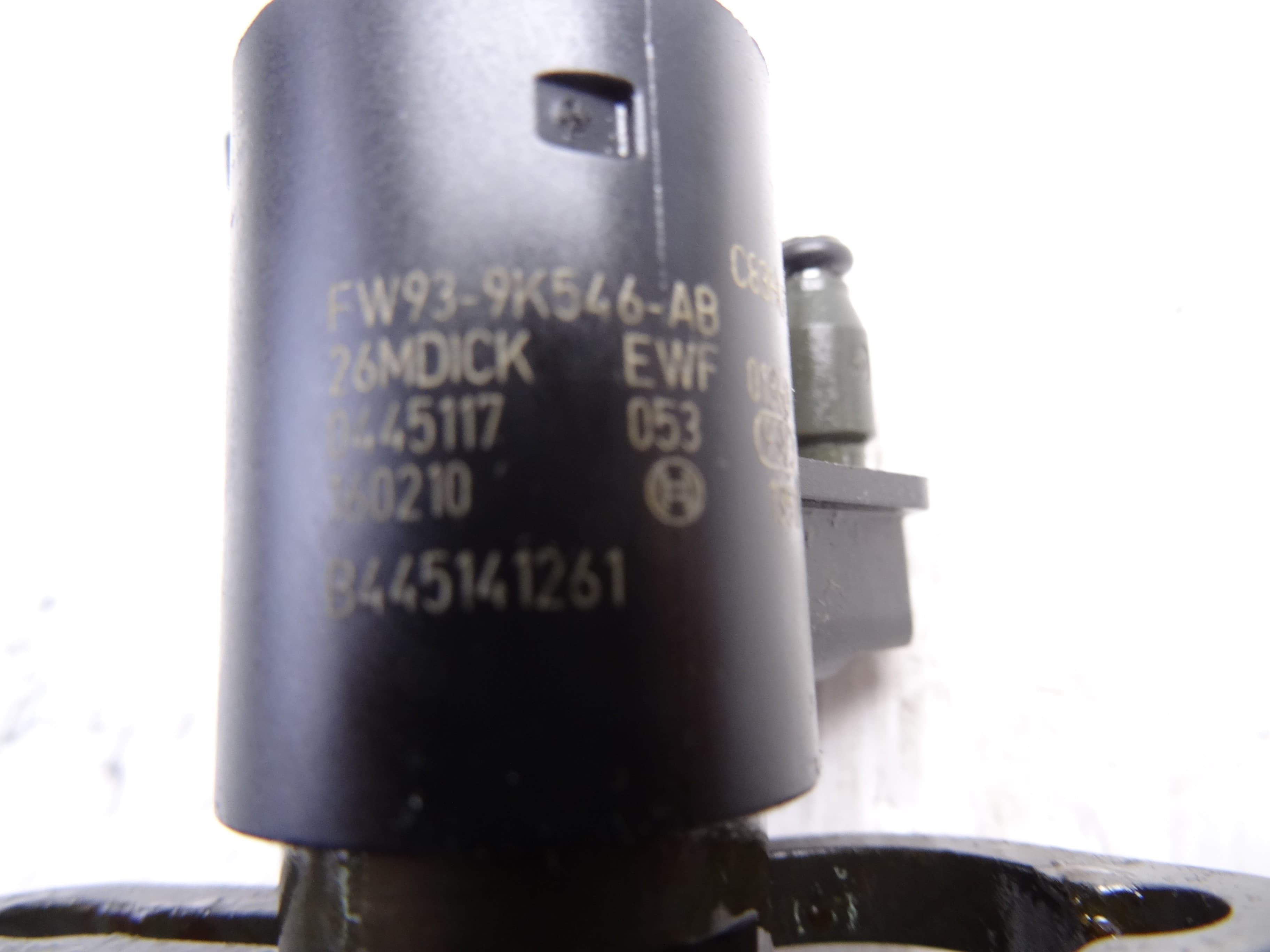 Inyector, FW939K546AB usado 4