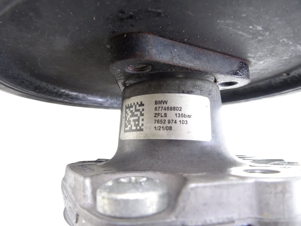 Bomba direccion, BMW Serie 6 Coupe (E63) 635d 2008, 677469802 usado 4