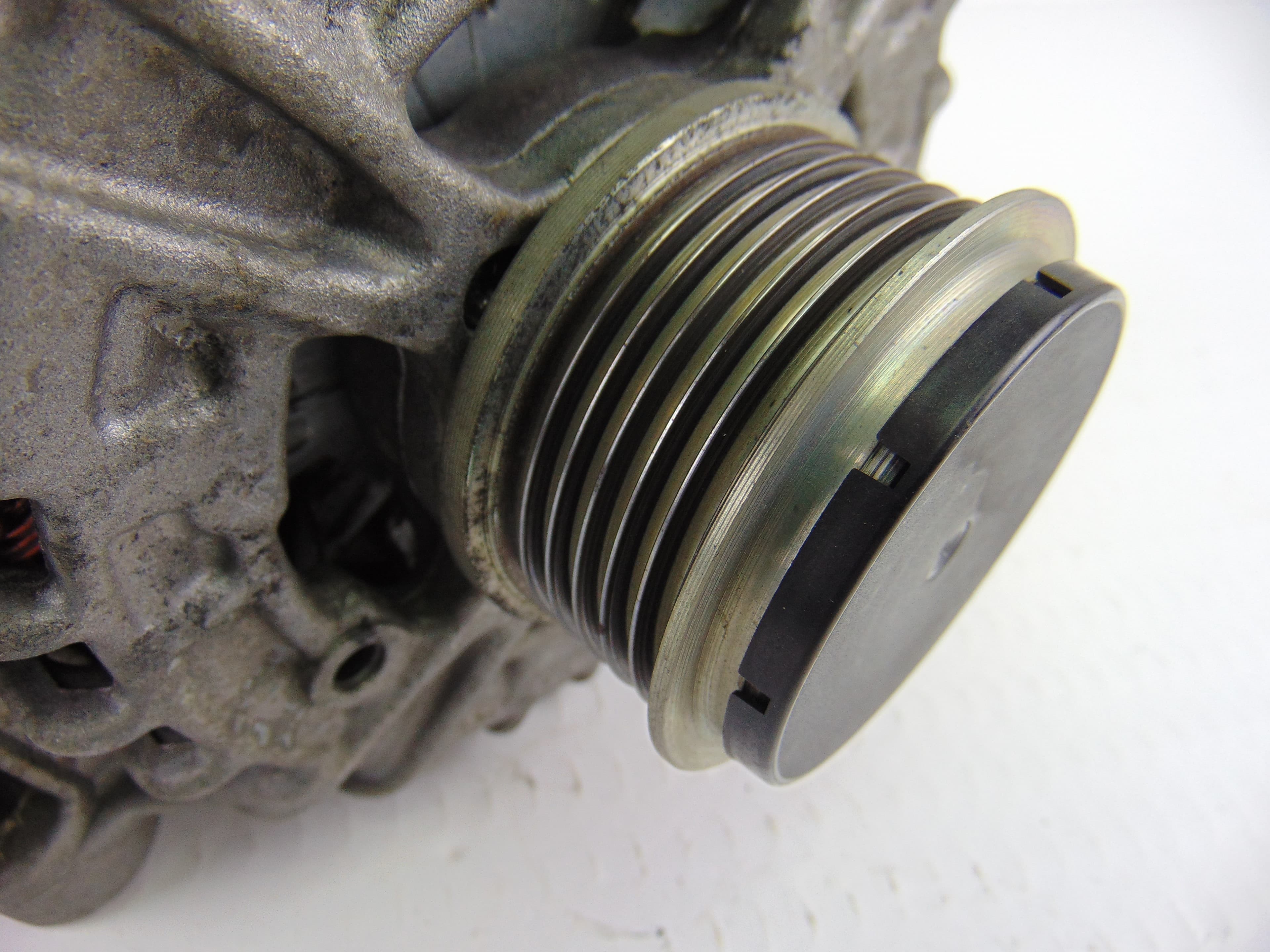 Alternador, CC1T-10300-BC usado 4