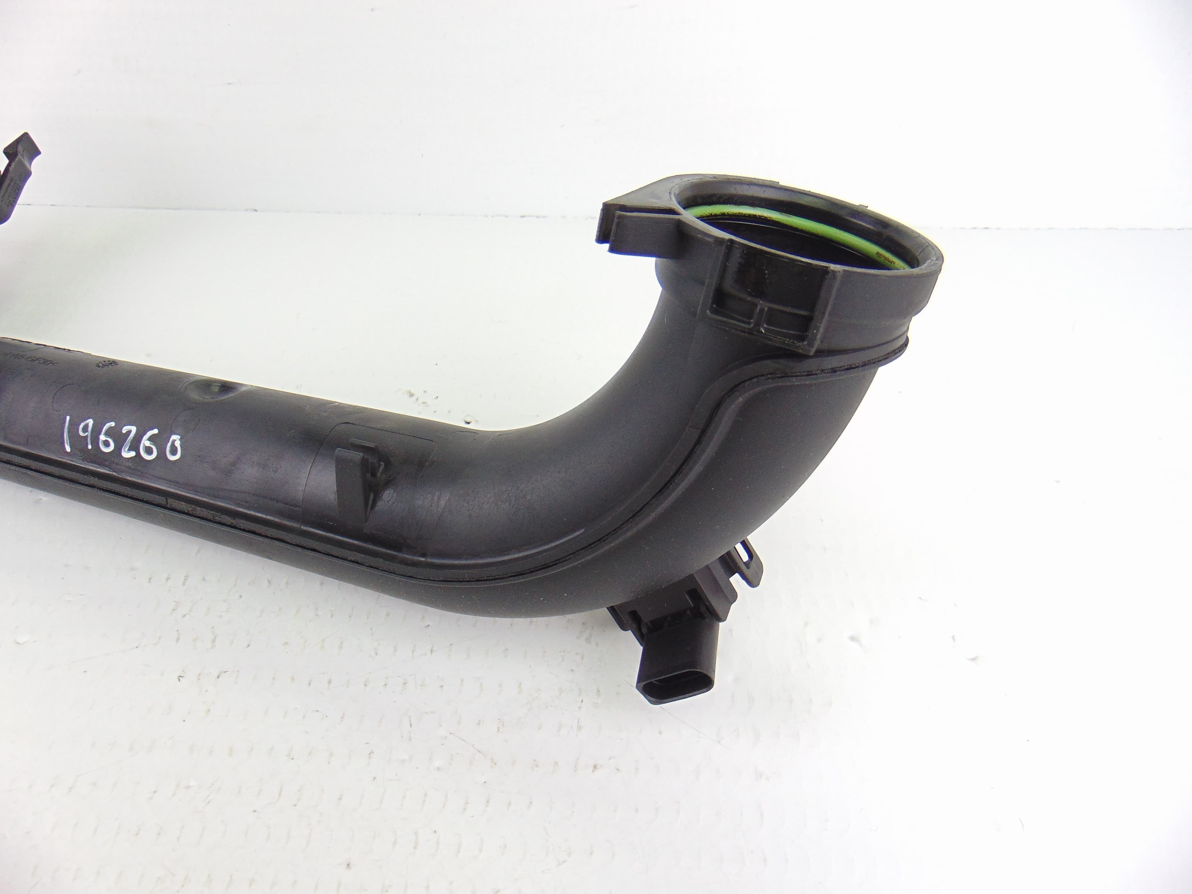 Tubo, 04E145673F usado 4