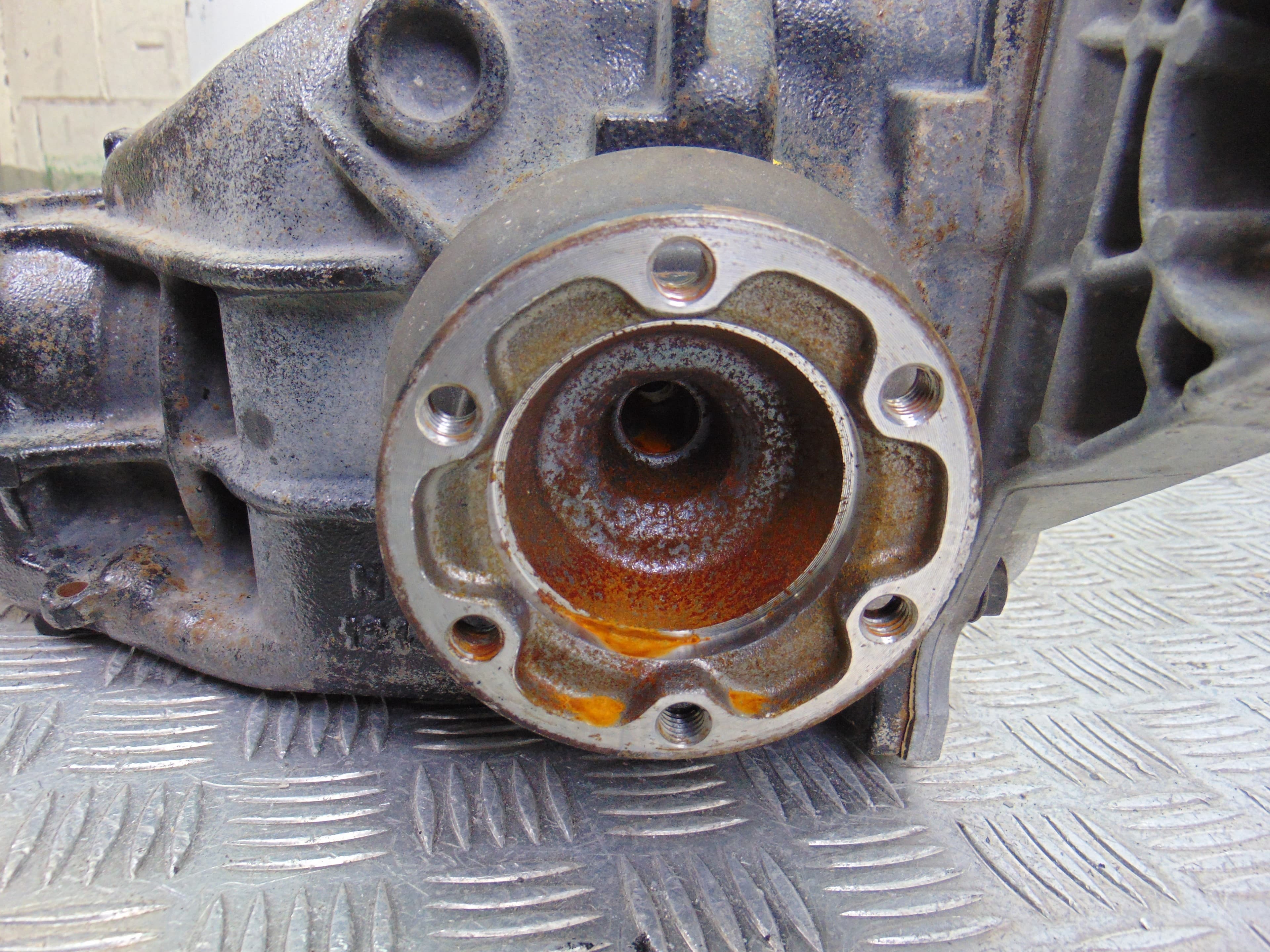 Diferencial trasero, BMW Serie 5 Berlina (E39) 525i 2001 usado 4