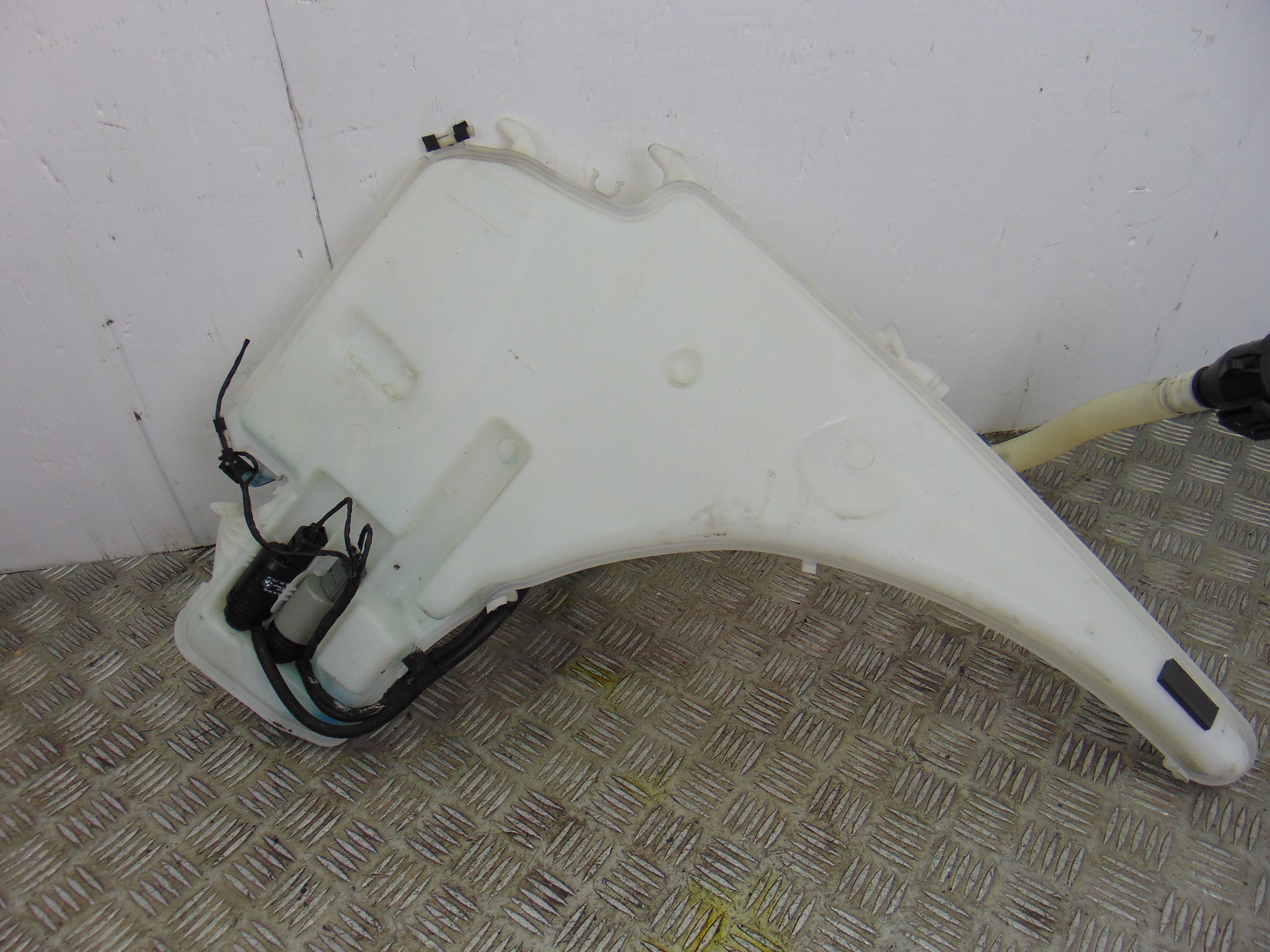 Deposito limpia, BMW Serie 1 Berlina (E81/E87) 118d 2007 usado 4