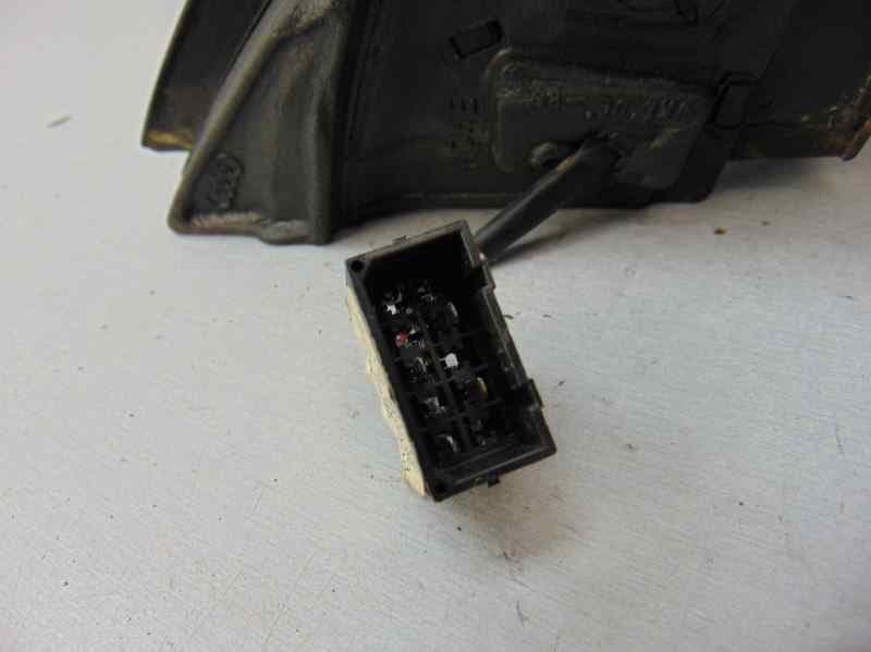 Retrovisor derecho, Audi A6 Berlina (4B2) 2.8 Quattro 2000 usado 4