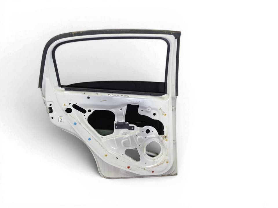 Puerta trasera izquierda, Fiat Iii Punto (199) Easy 2013 usado 4