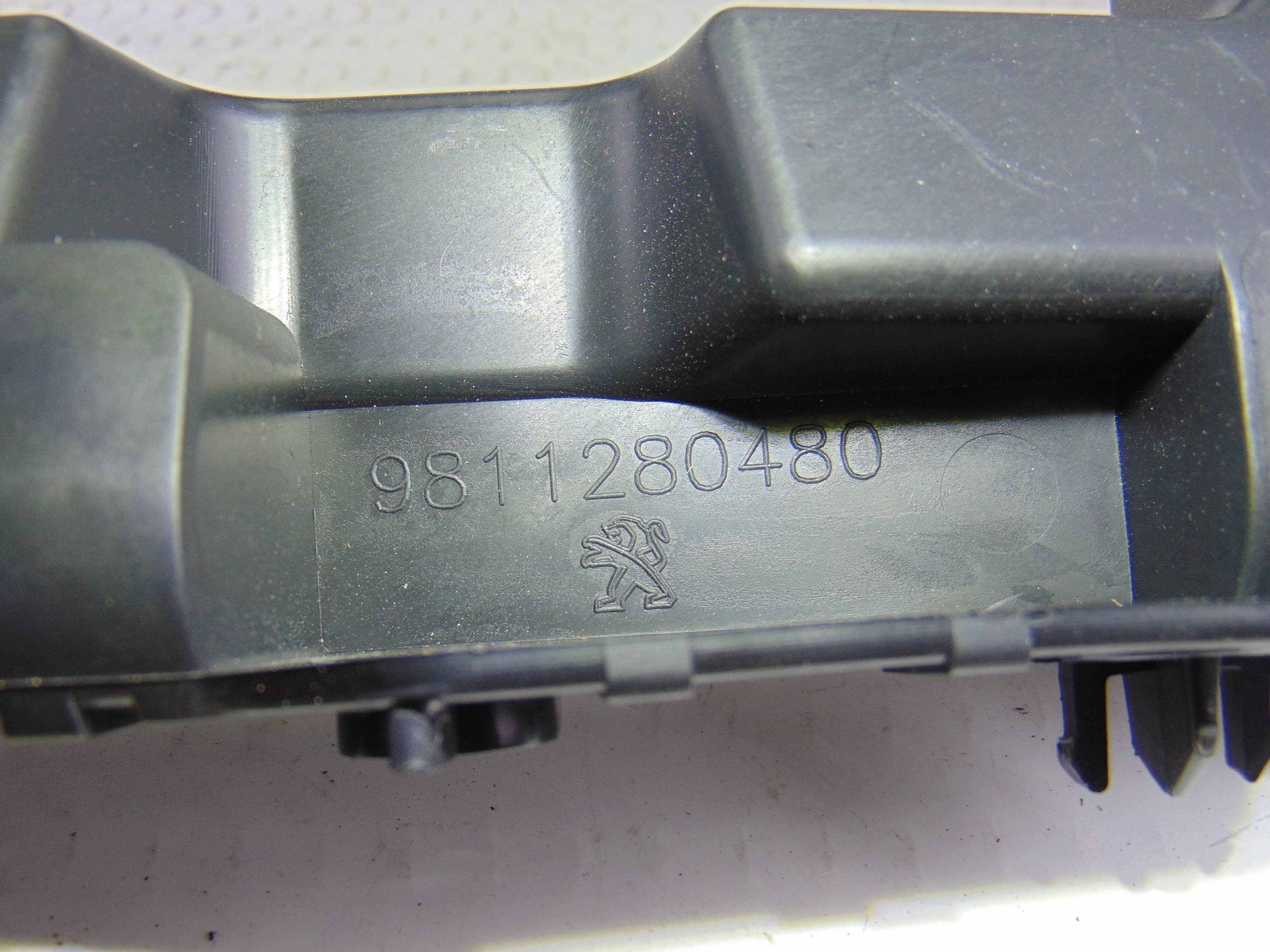 Molduras traseras, 9811280480 nuevo 4