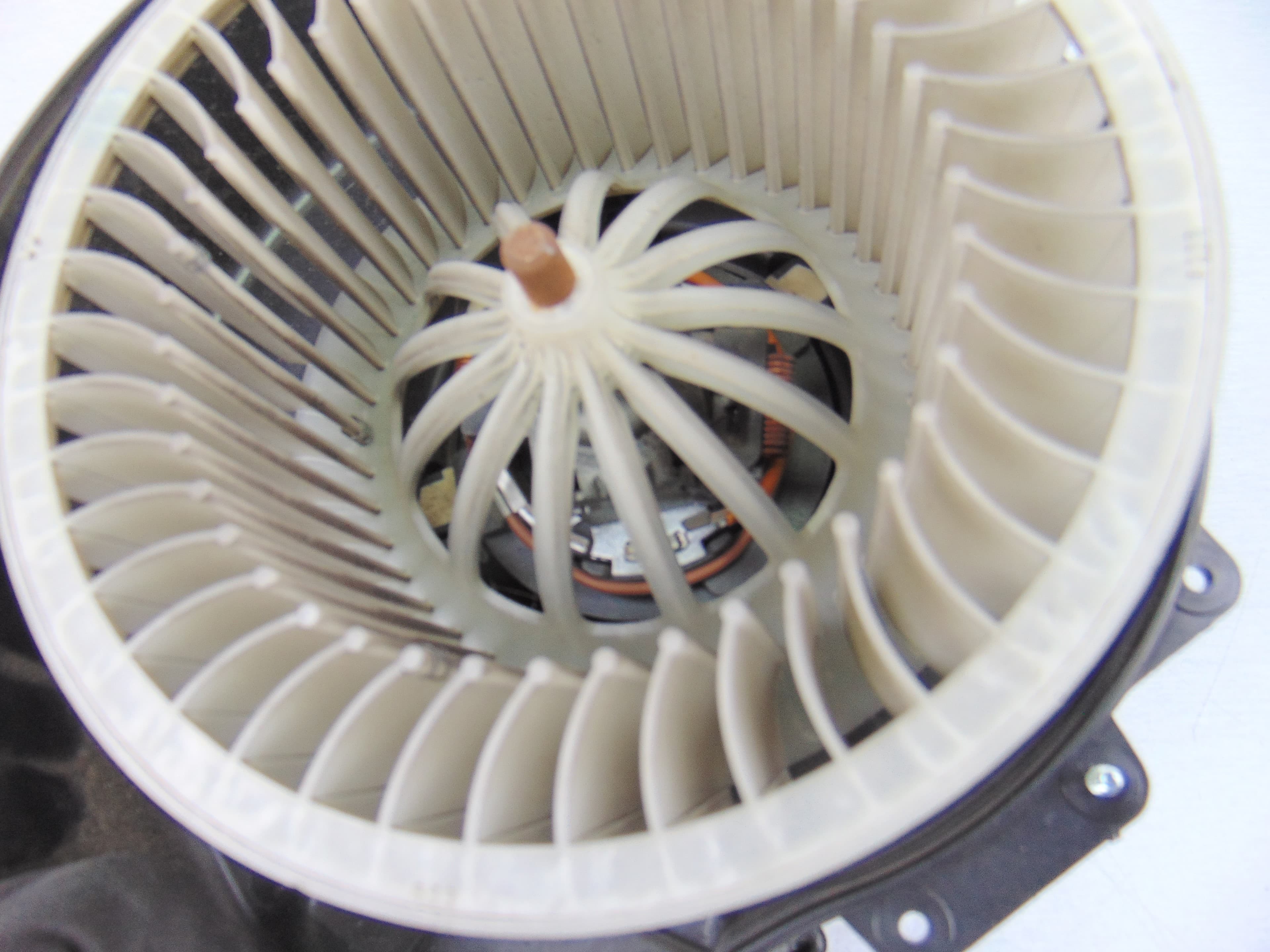 Motor calefaccion, Seat Ibiza St (6J8) Reference 2014, 6R1819015 usado 5
