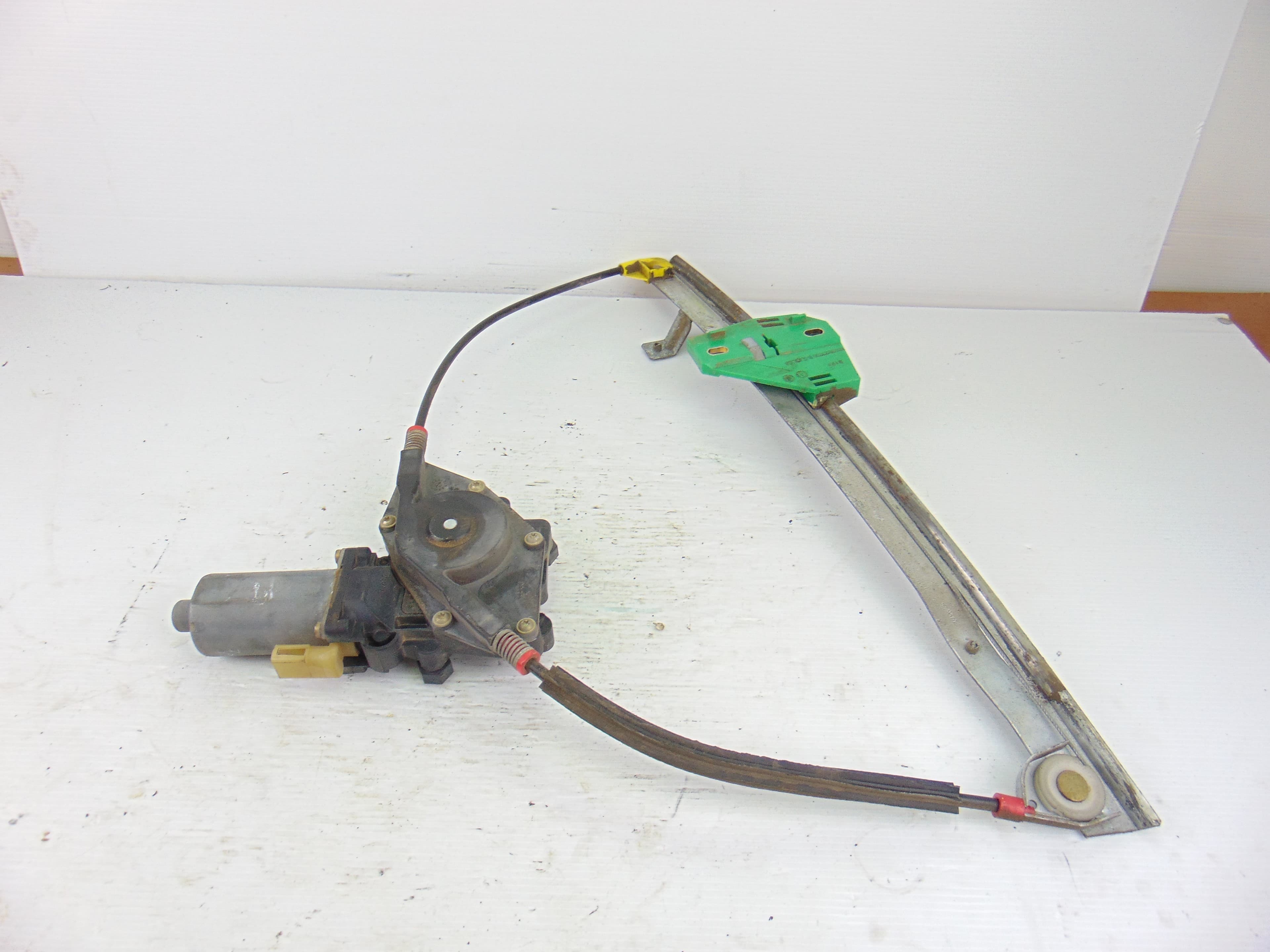 Elevalunas delantero derecho, Ford Ka (Ccq) Ka 1 1999 usado 5