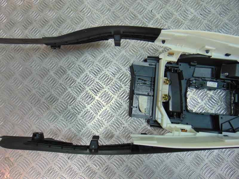 Apoyabrazos central, Audi A6 Avant (4F5) 2.7 TDI 2005 usado 5