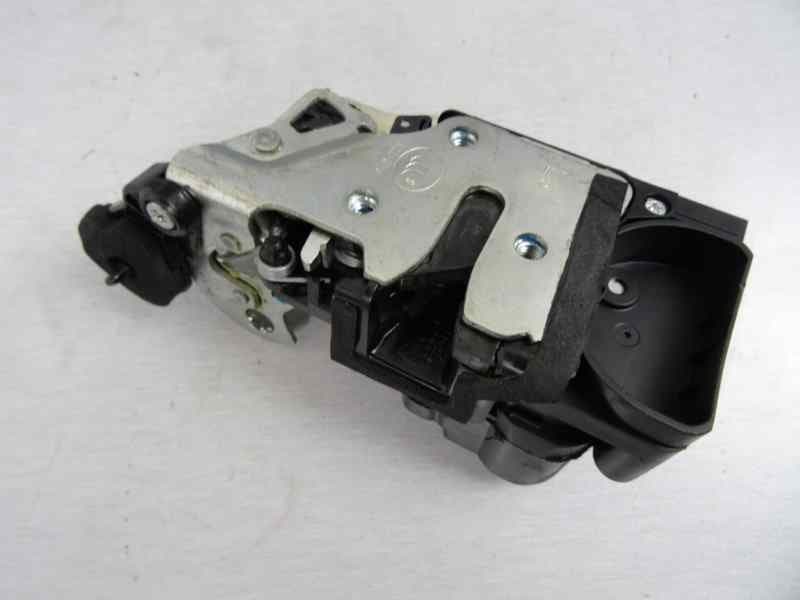 Cerradura puerta trasera izquierda, Opel Karl Selective 2017 usado 5