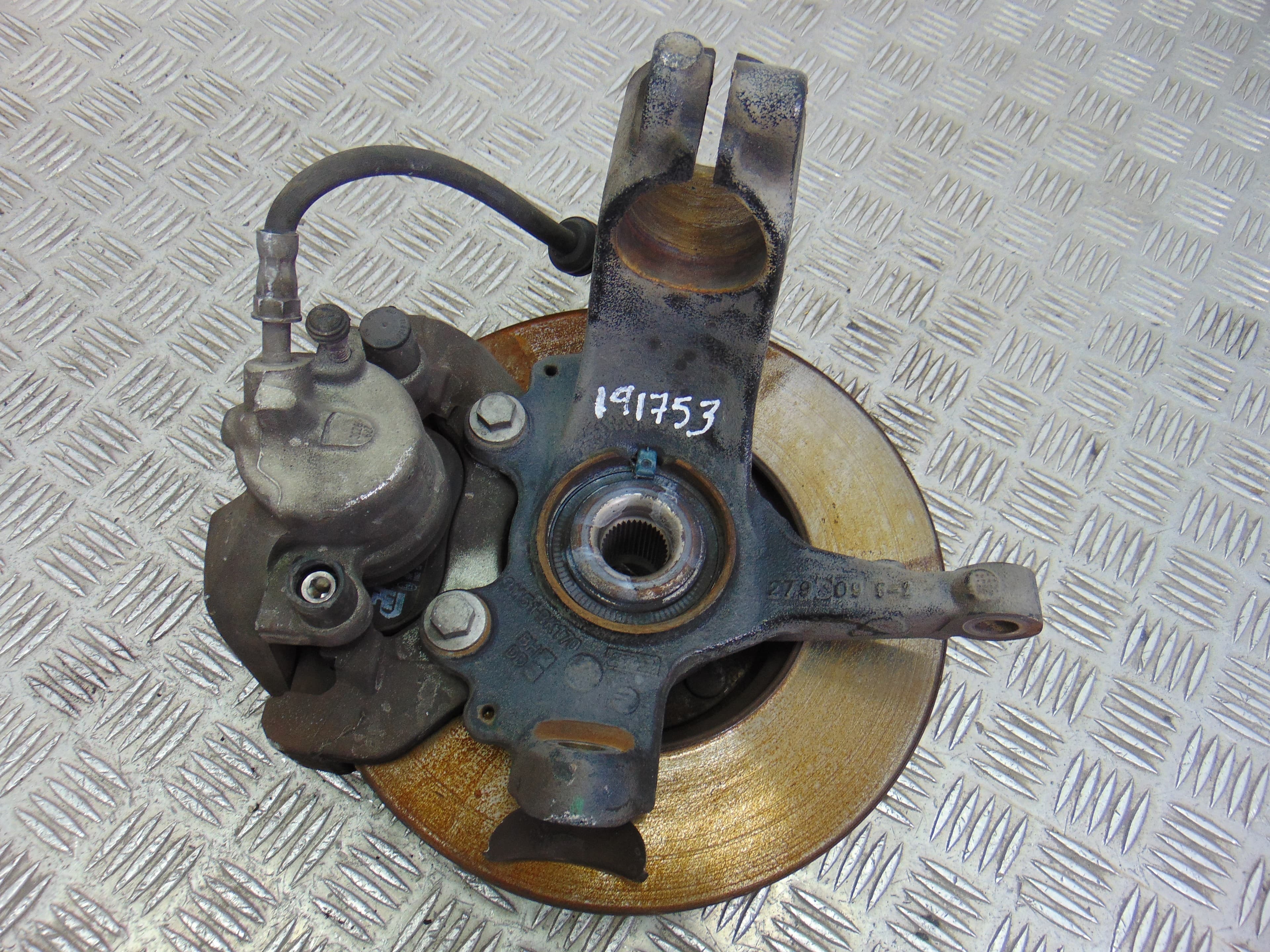 Mangueta delantera derecha, Ford Focus Berlina (CB4) Trend 2009 usado 5