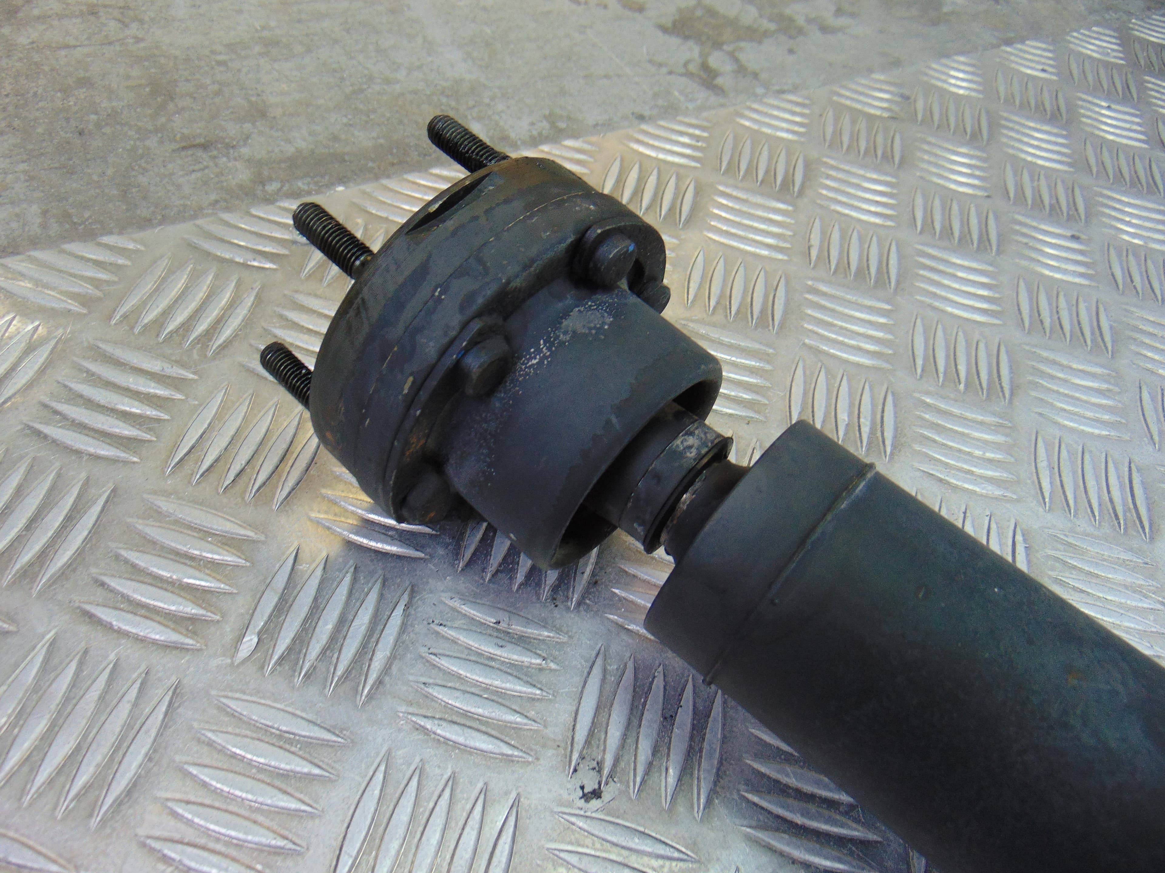 Transmision central, BMW Serie 5 Berlina (E39) 525i 2001 usado 5