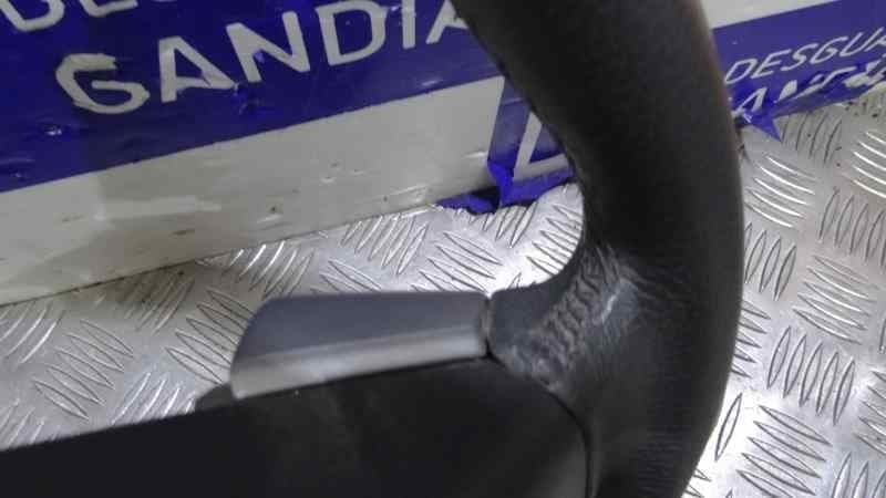 Volante, Suzuki Swift Berlina (Rs/mz) GL (5-ptas.) 2010 usado 5
