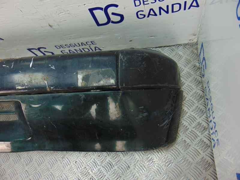 Paragolpes delantero usado 5