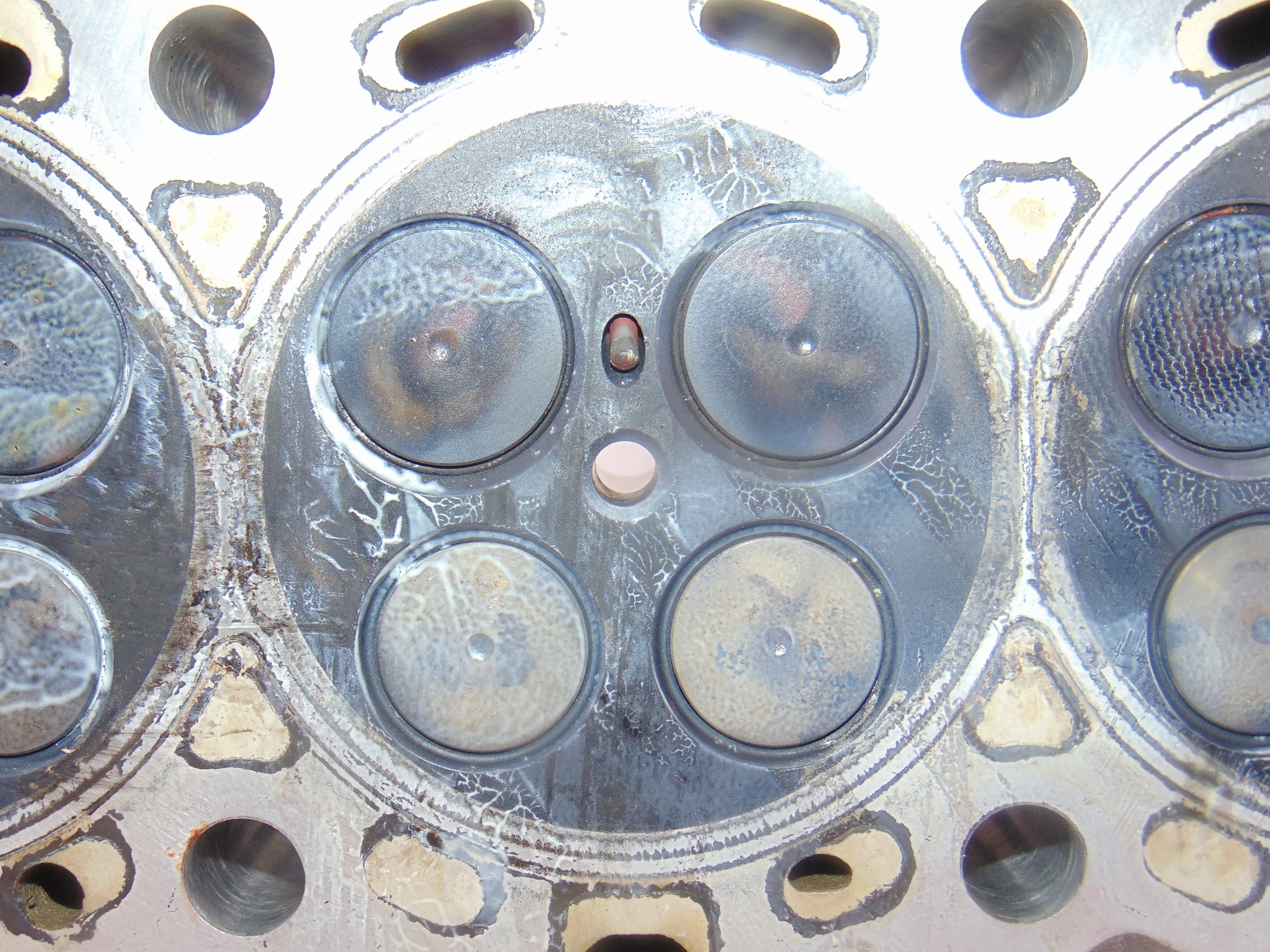 Culata, 9X2Q6C064DA usado 5