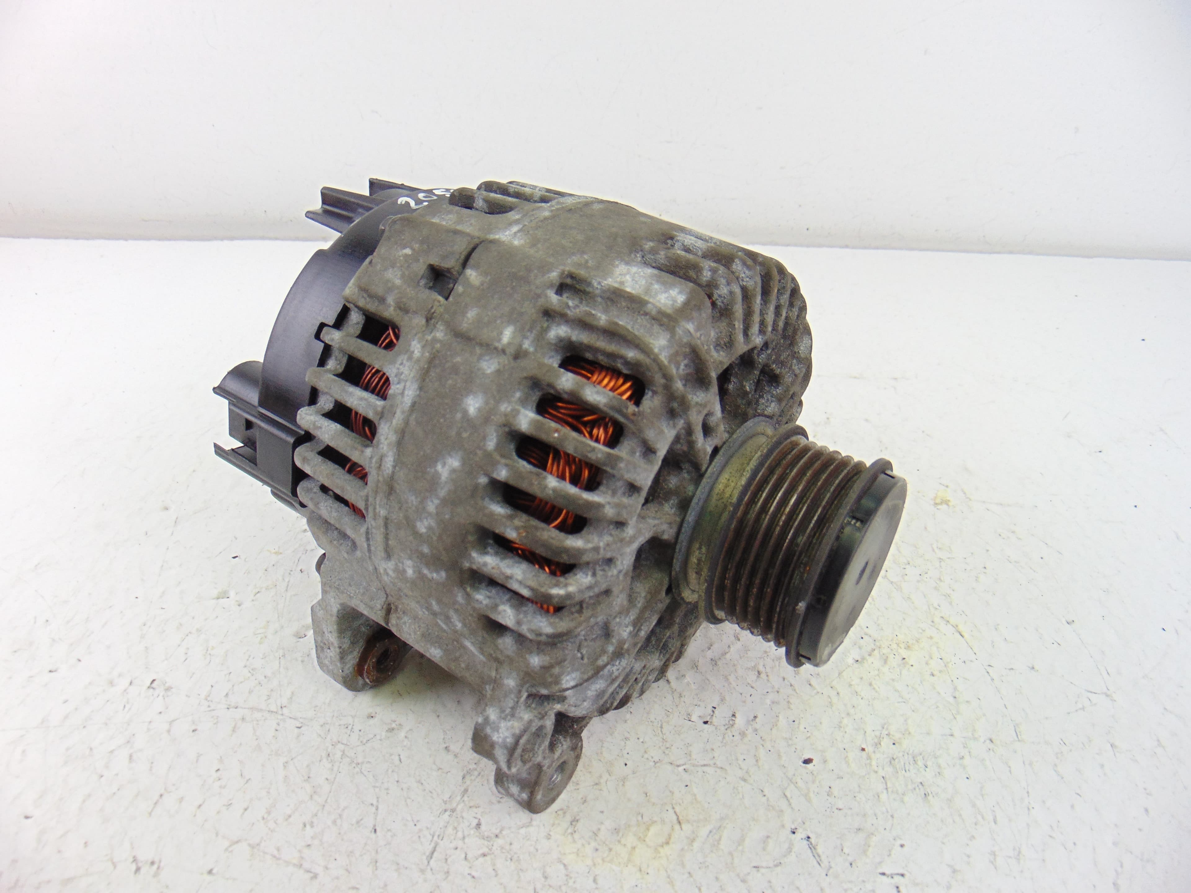 Alternador, 06F903023H usado 5