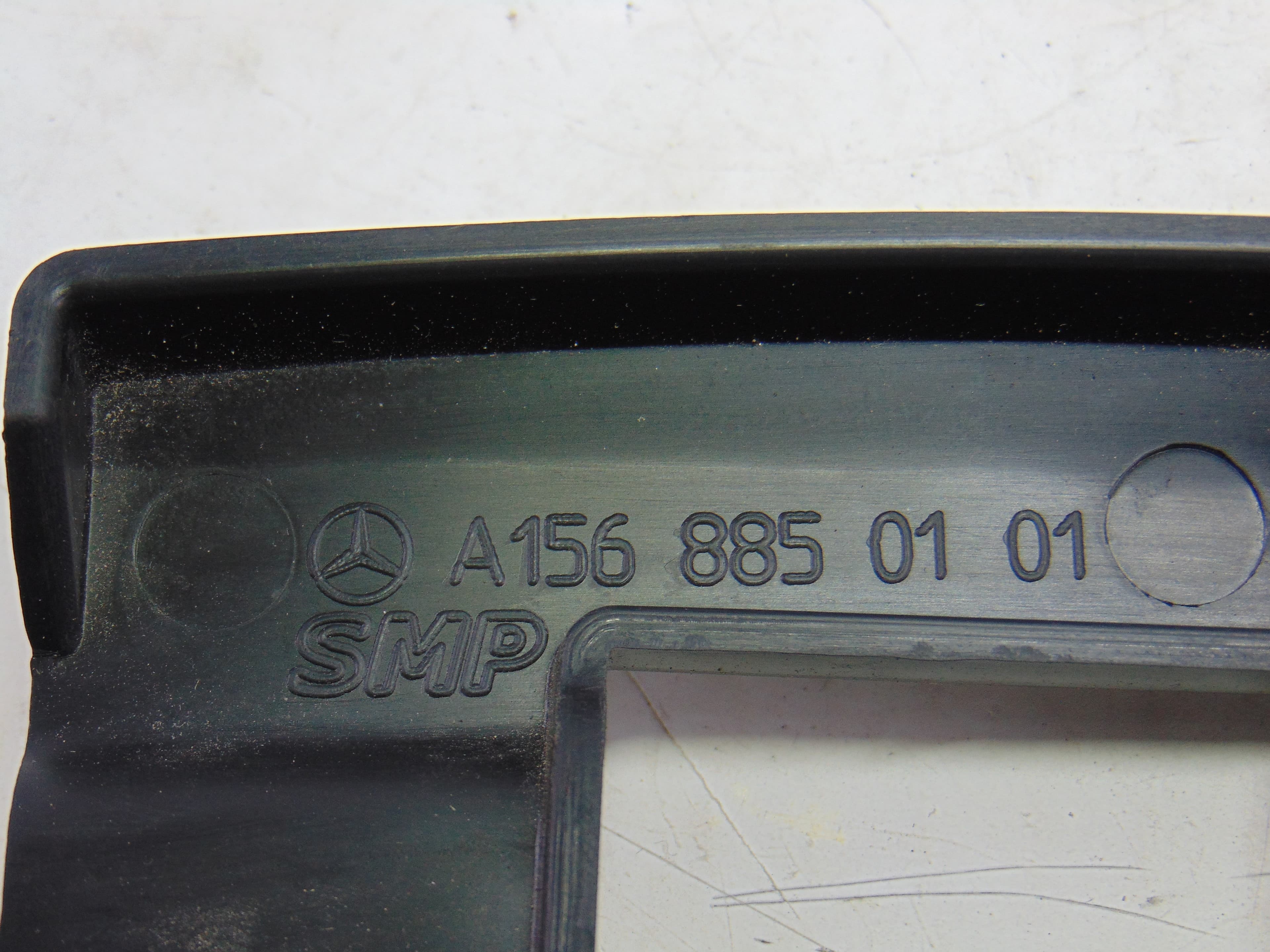Moldura, A1568850101 usado 5