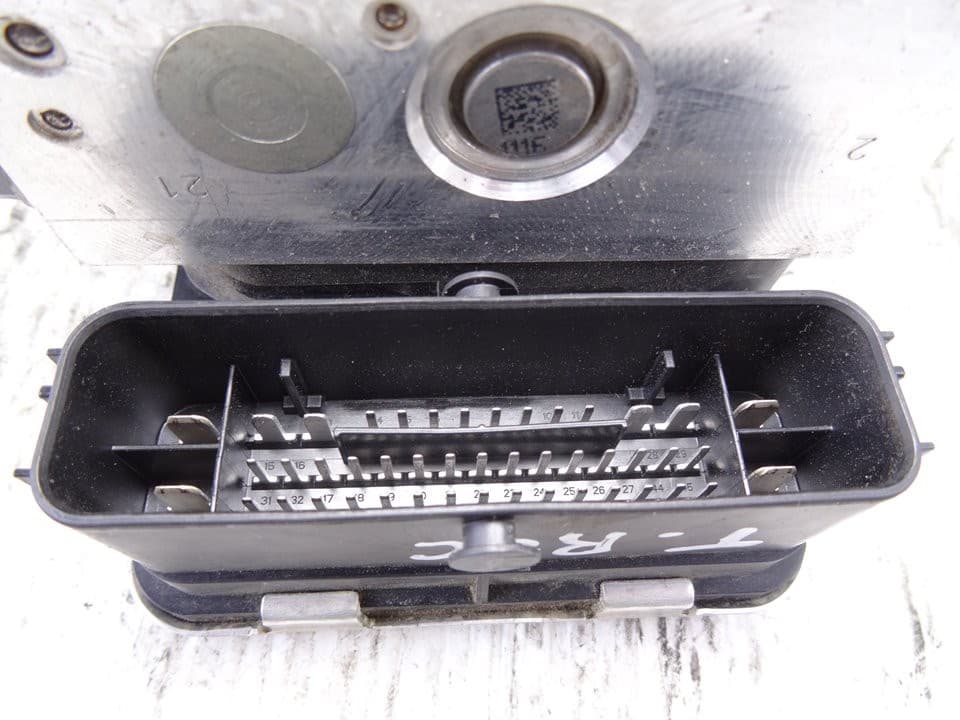 ABS, Volkswagen Golf Viii Berlina (CD1) Life 2021, 5Q0614517EE usado 5
