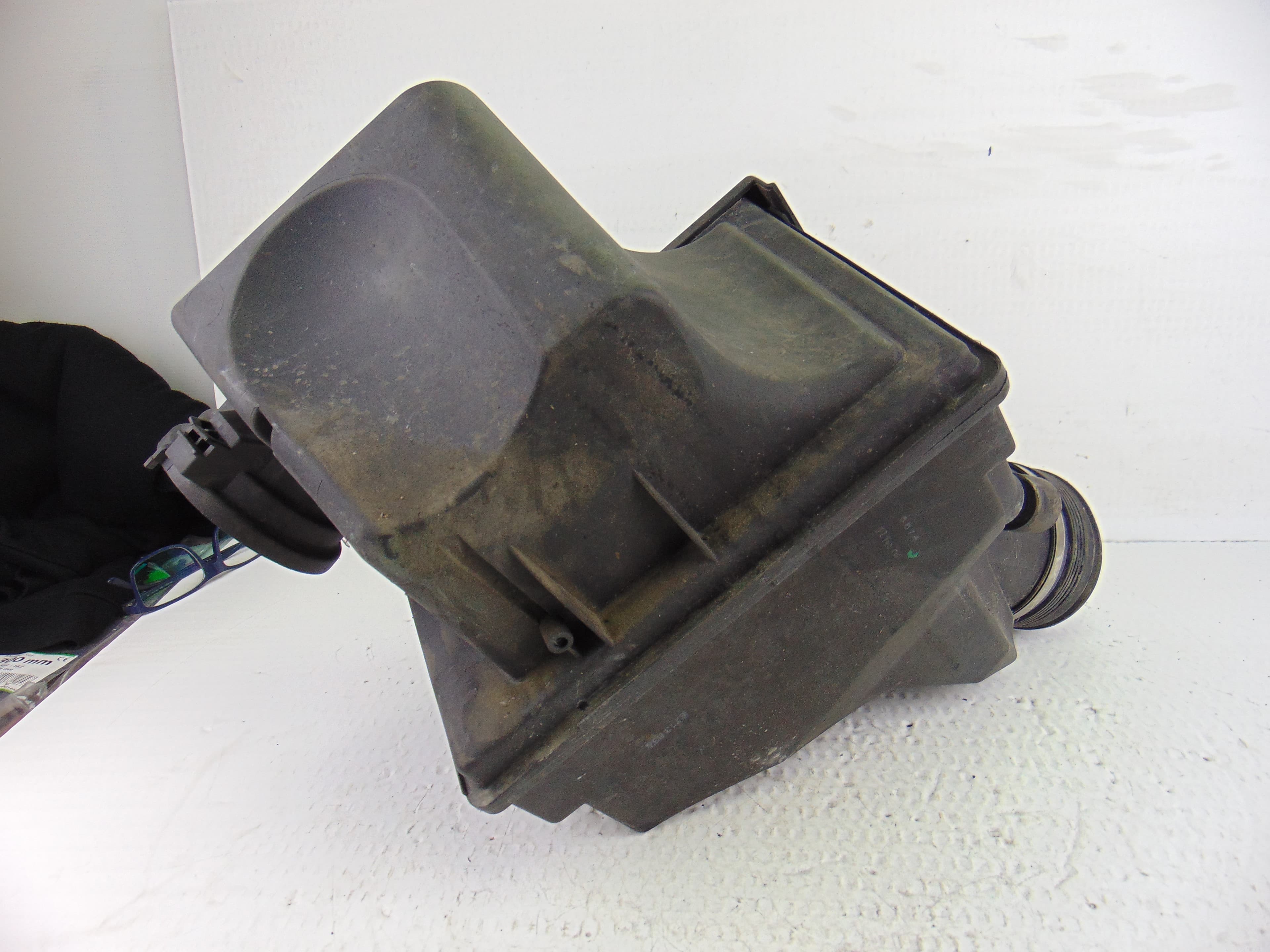 Filtro aire, BMW Serie 5 Berlina (E39) 525i 2001 usado 5