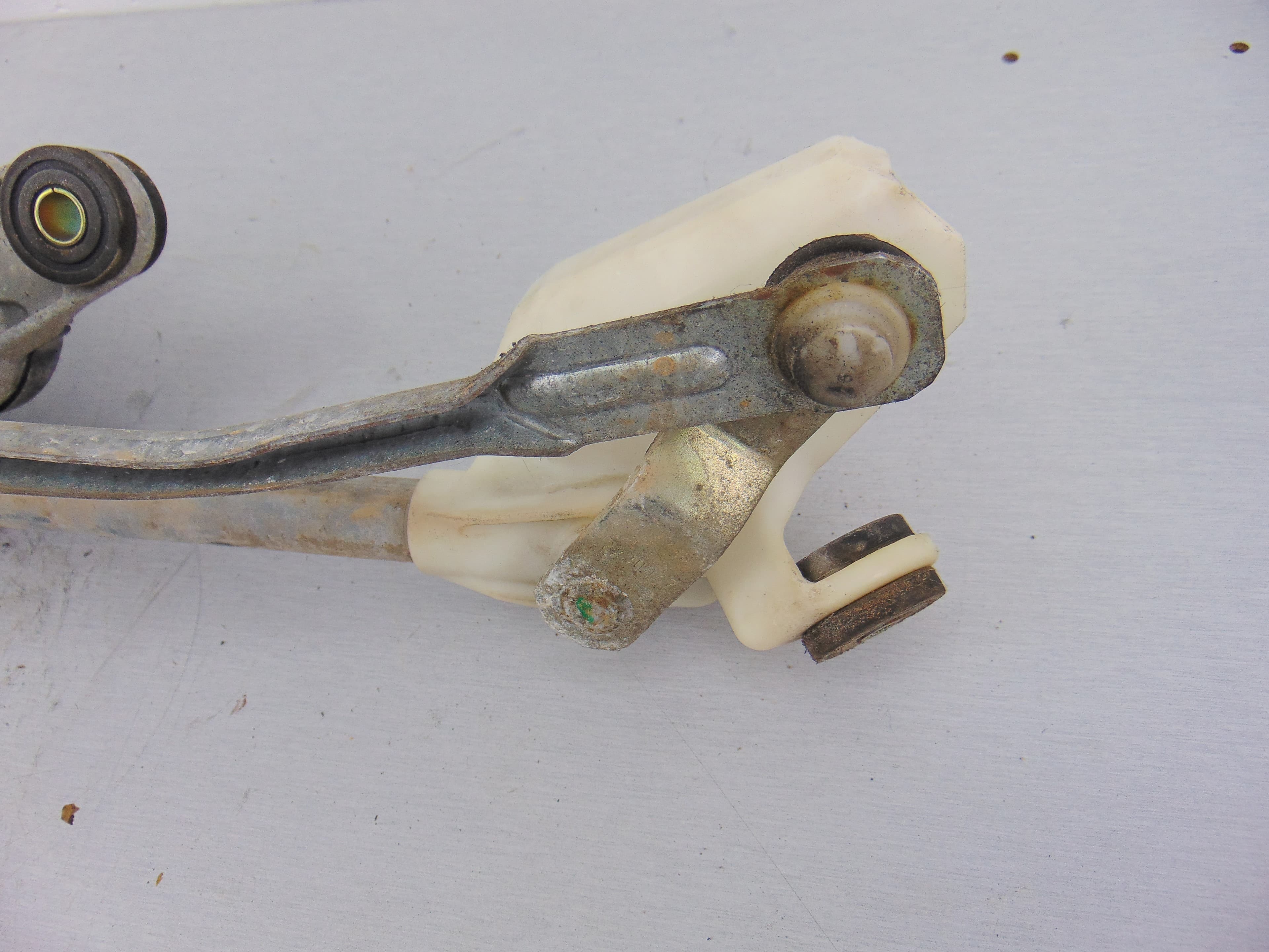 Motor limpia delantero, Nissan Micra (K12E) Acenta 2005 usado 6