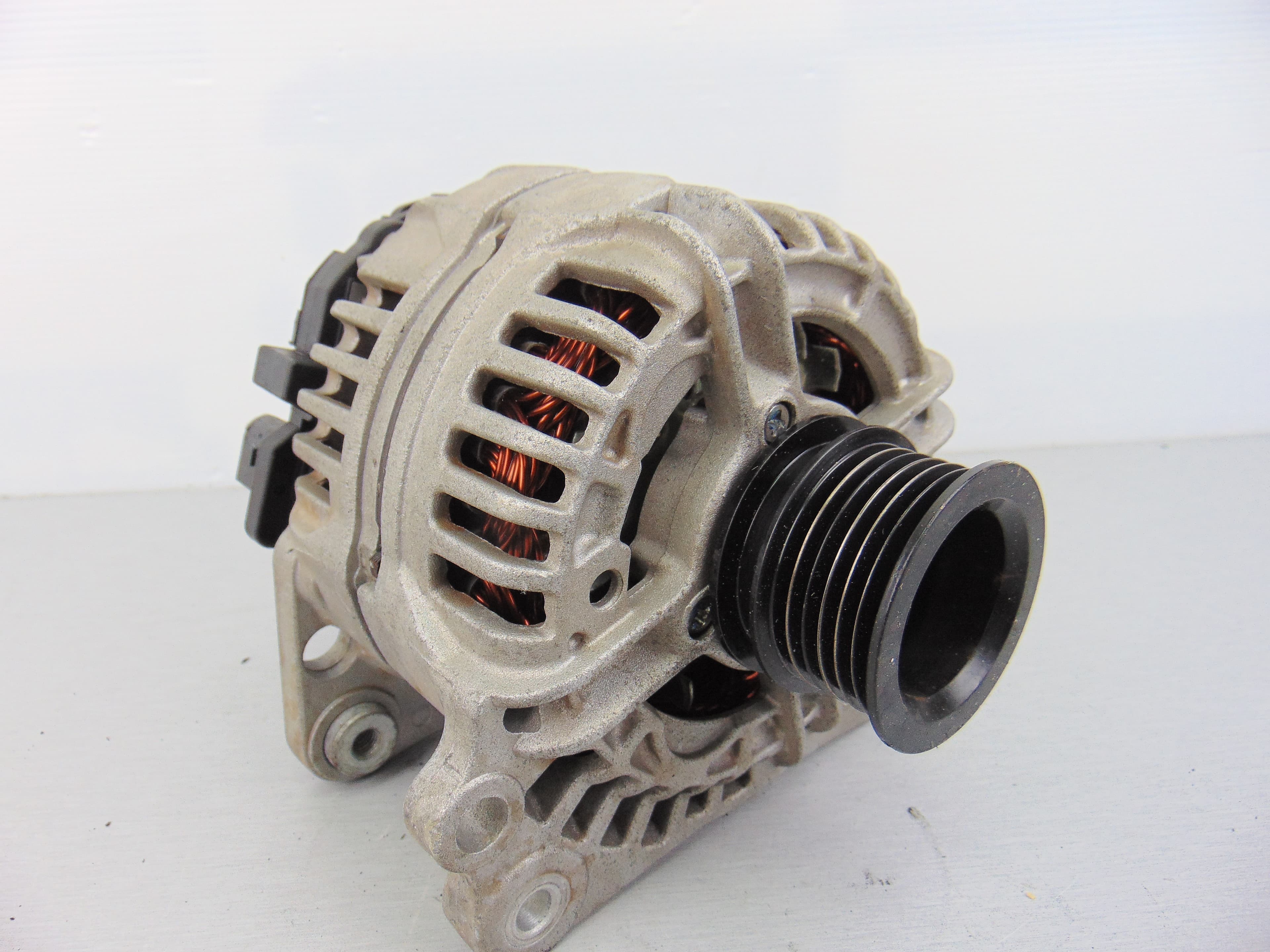 Alternador, Seat Ibiza (6K1) Stella 2000 usado 6