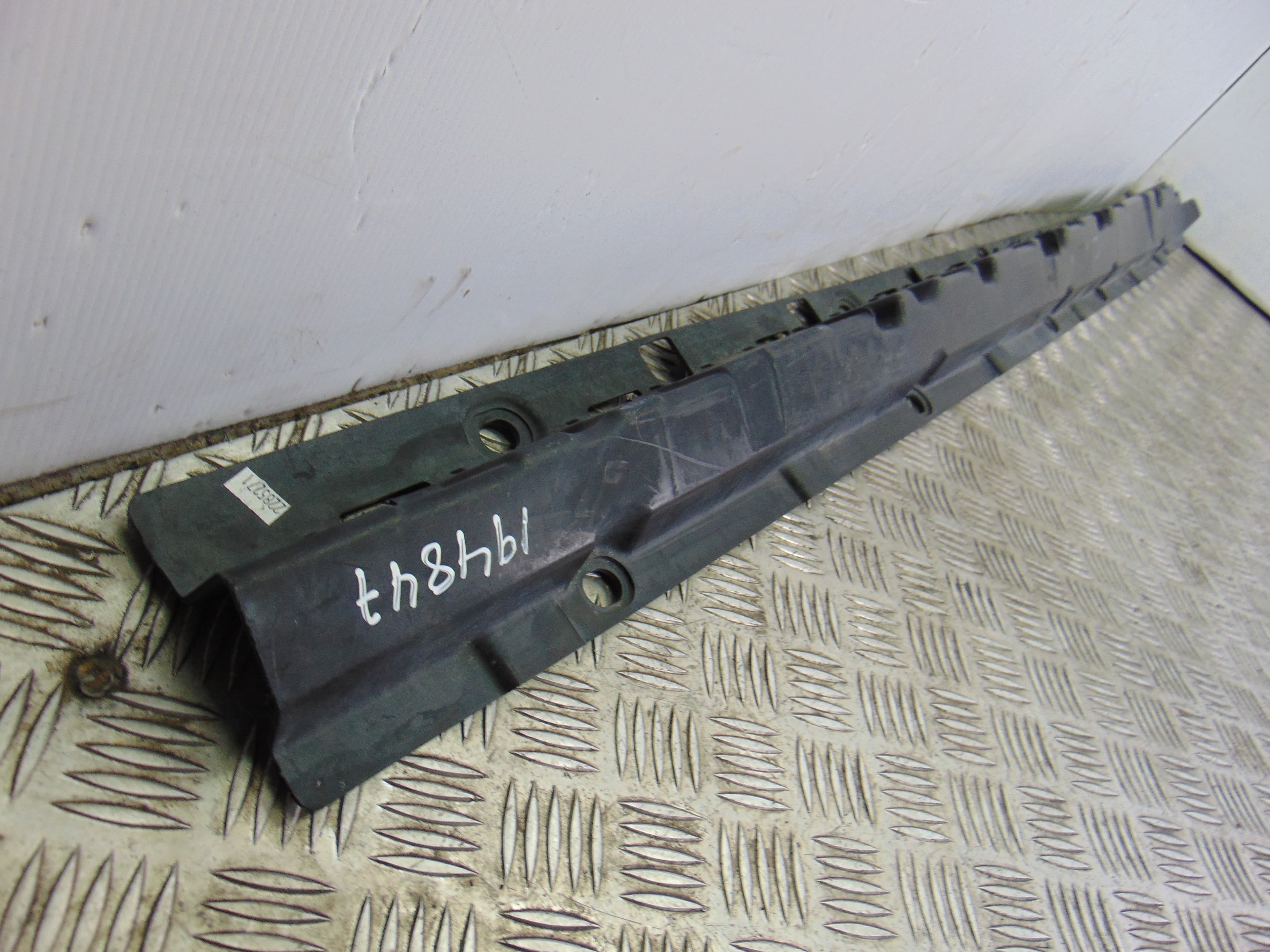 Faldon lateral, 7207195 usado 6