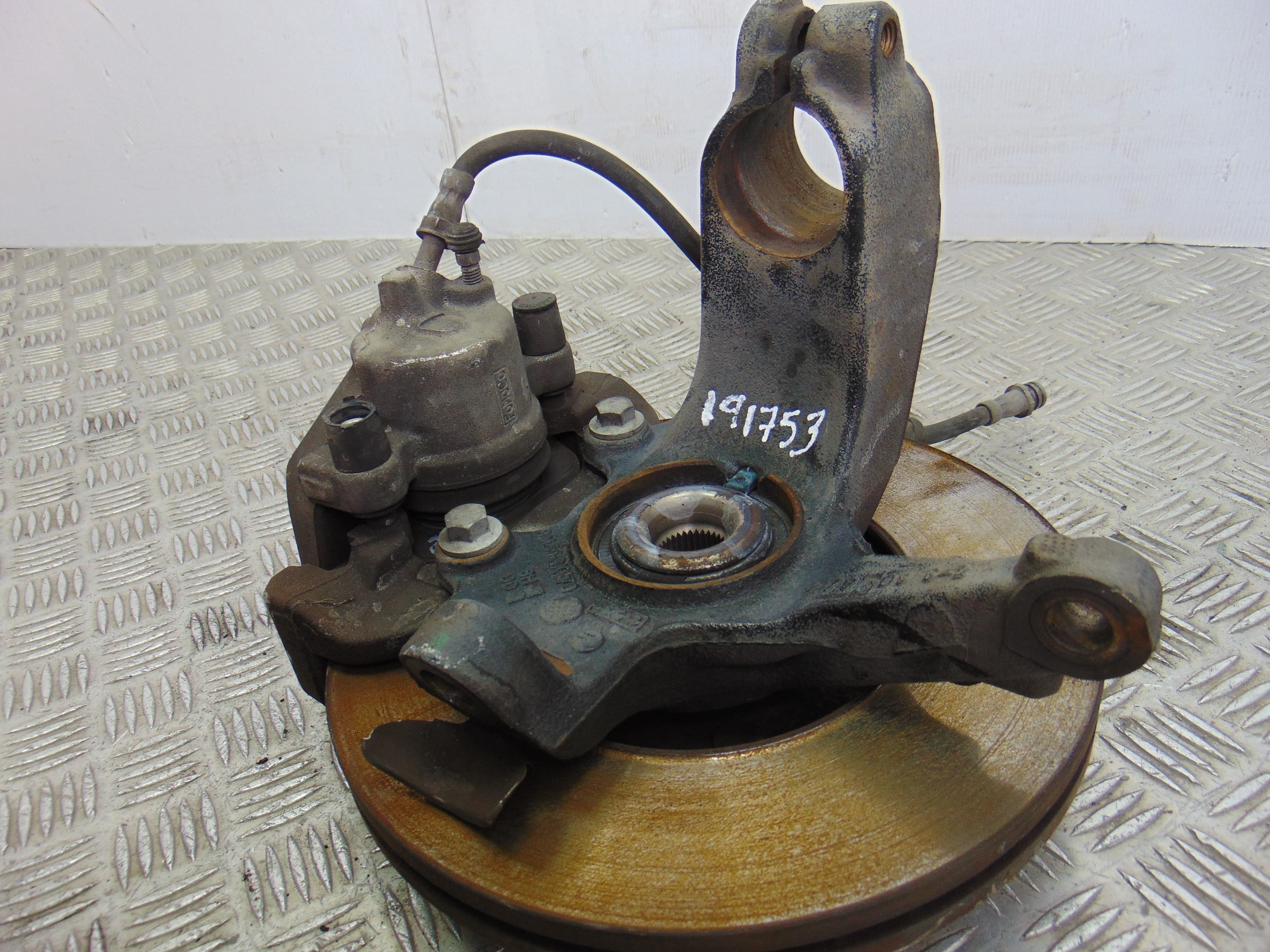 Mangueta delantera derecha, Ford Focus Berlina (CB4) Trend 2009 usado 6