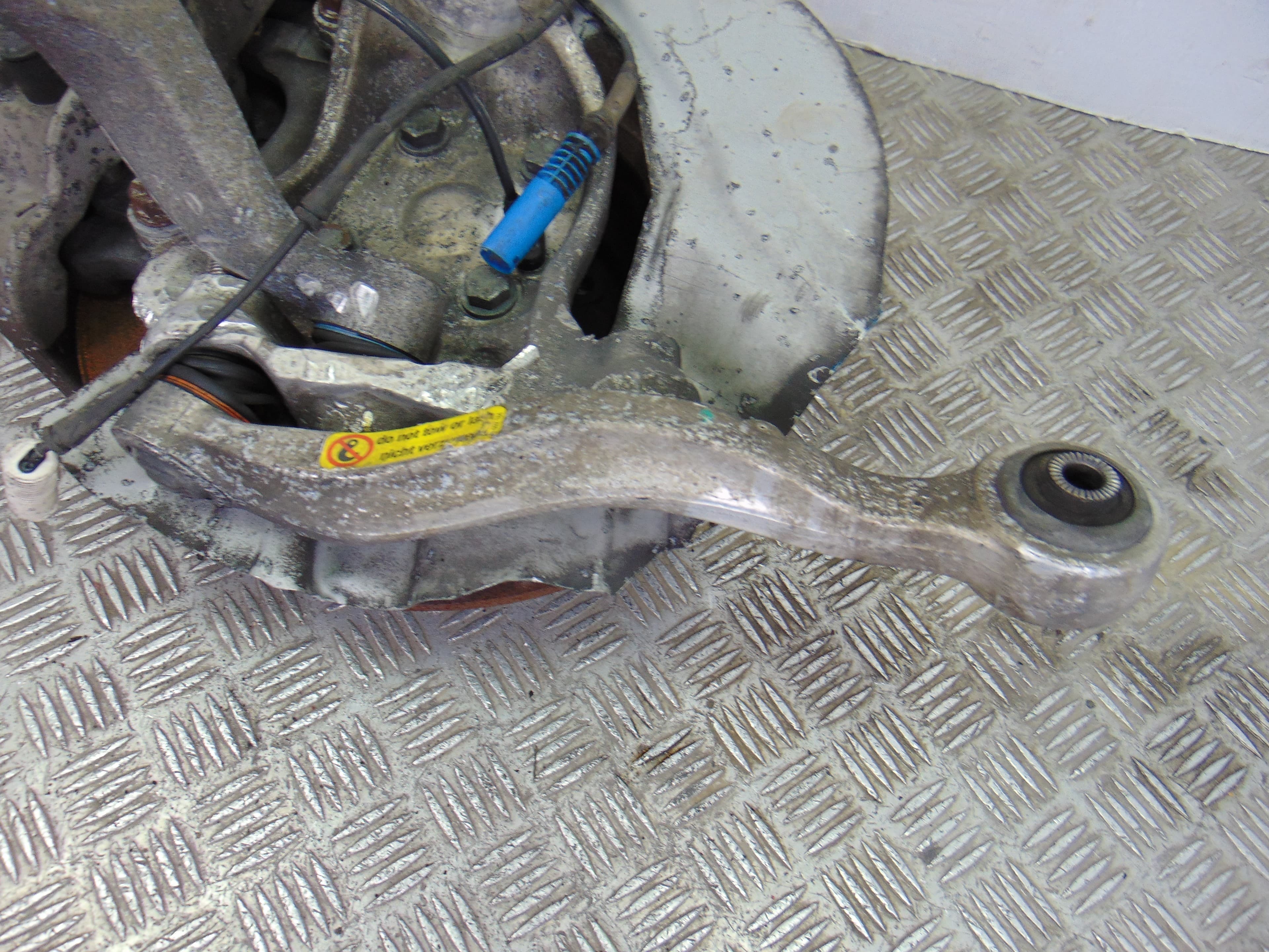 Mangueta delantera izquierda, BMW Serie 7 (E65/E66) 740d 2007 usado 6