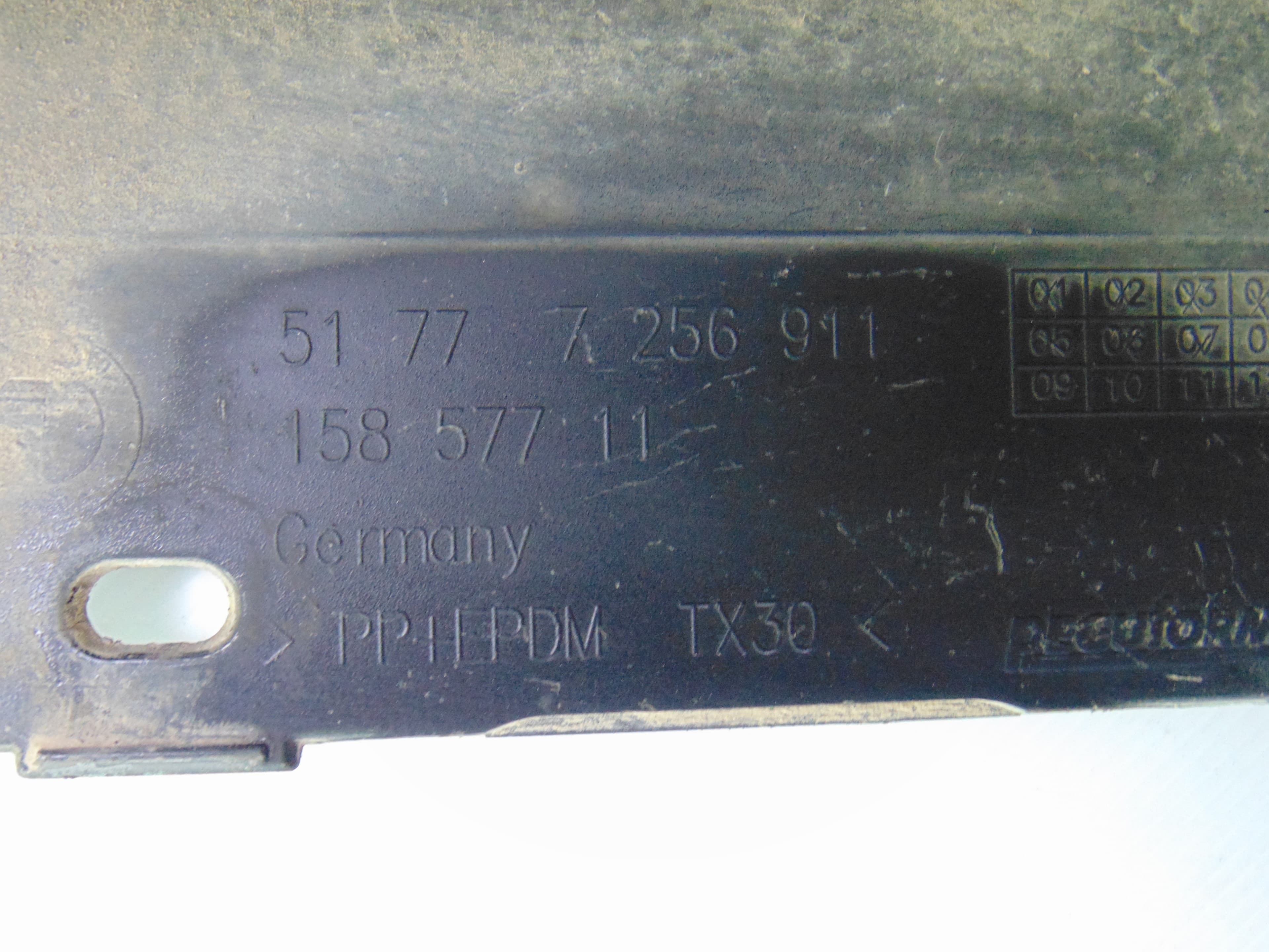 Faldon lateral, 7256911 usado 6