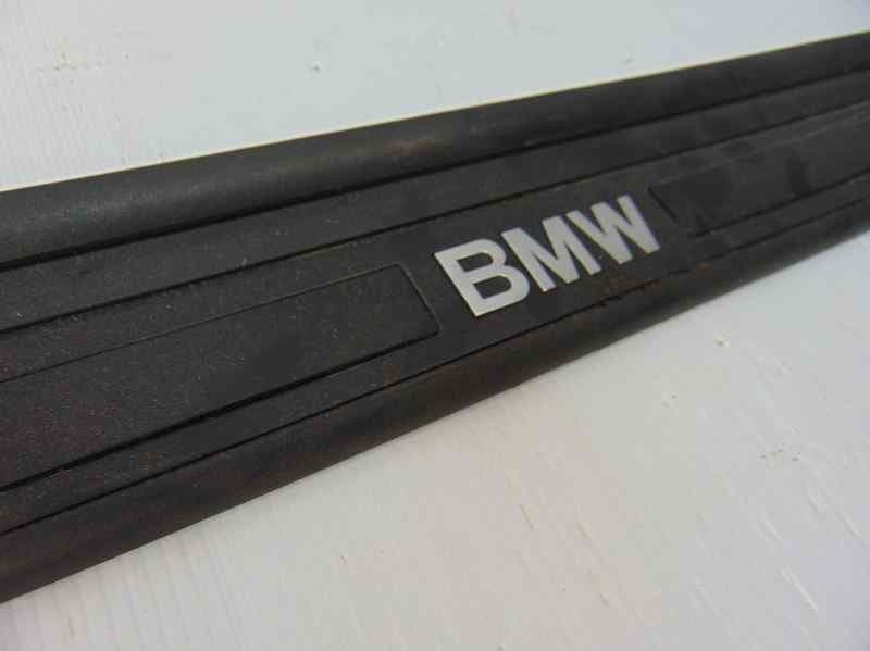Moldura, BMW Serie 1 Berlina (E81/E87) 118d 2008, 60829010 usado 6