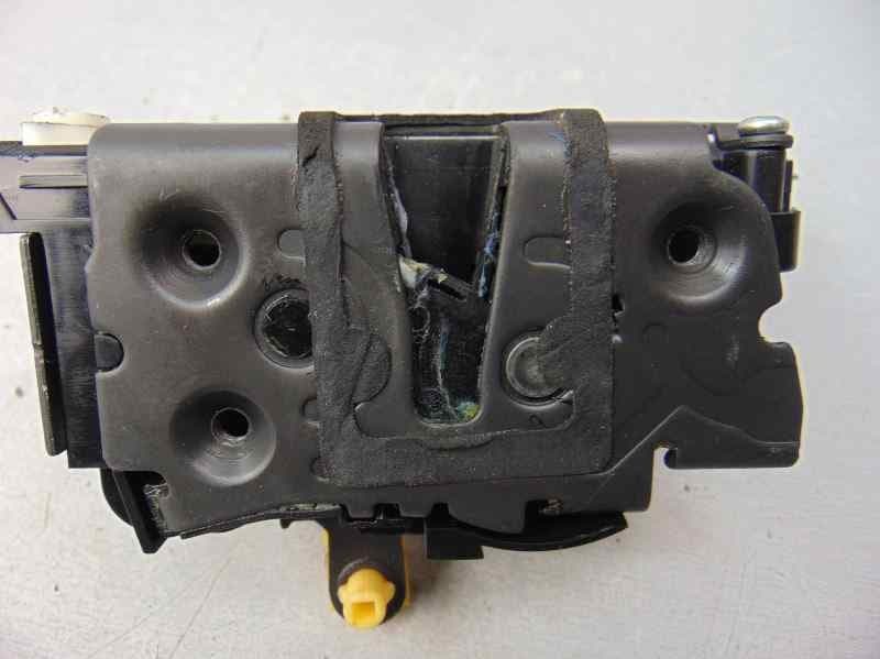 Cerradura puerta trasera izquierda, Ford Ka+ (Cdu) Ultimate 2019 usado 7