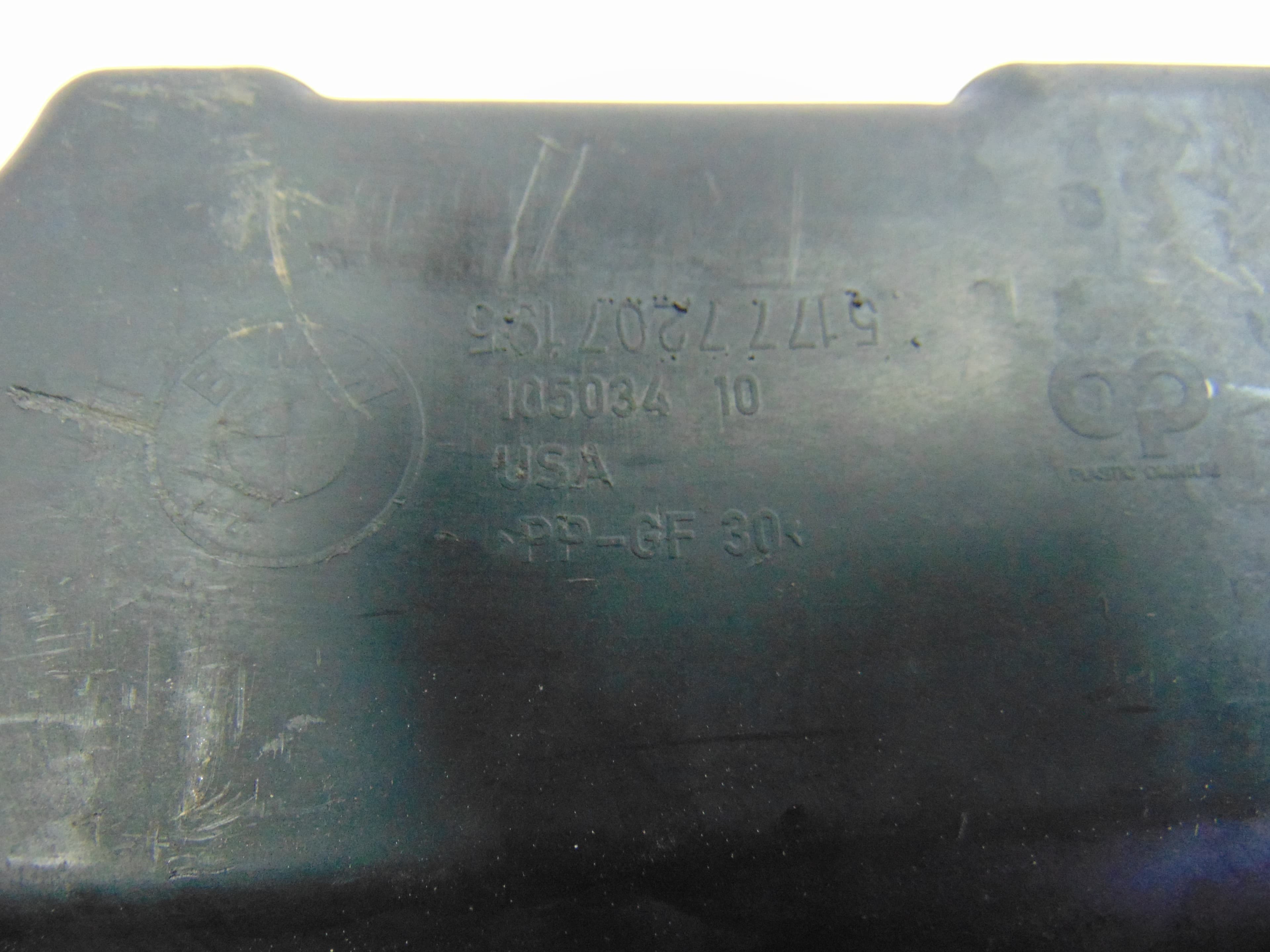 Faldon lateral, 7207195 usado 7