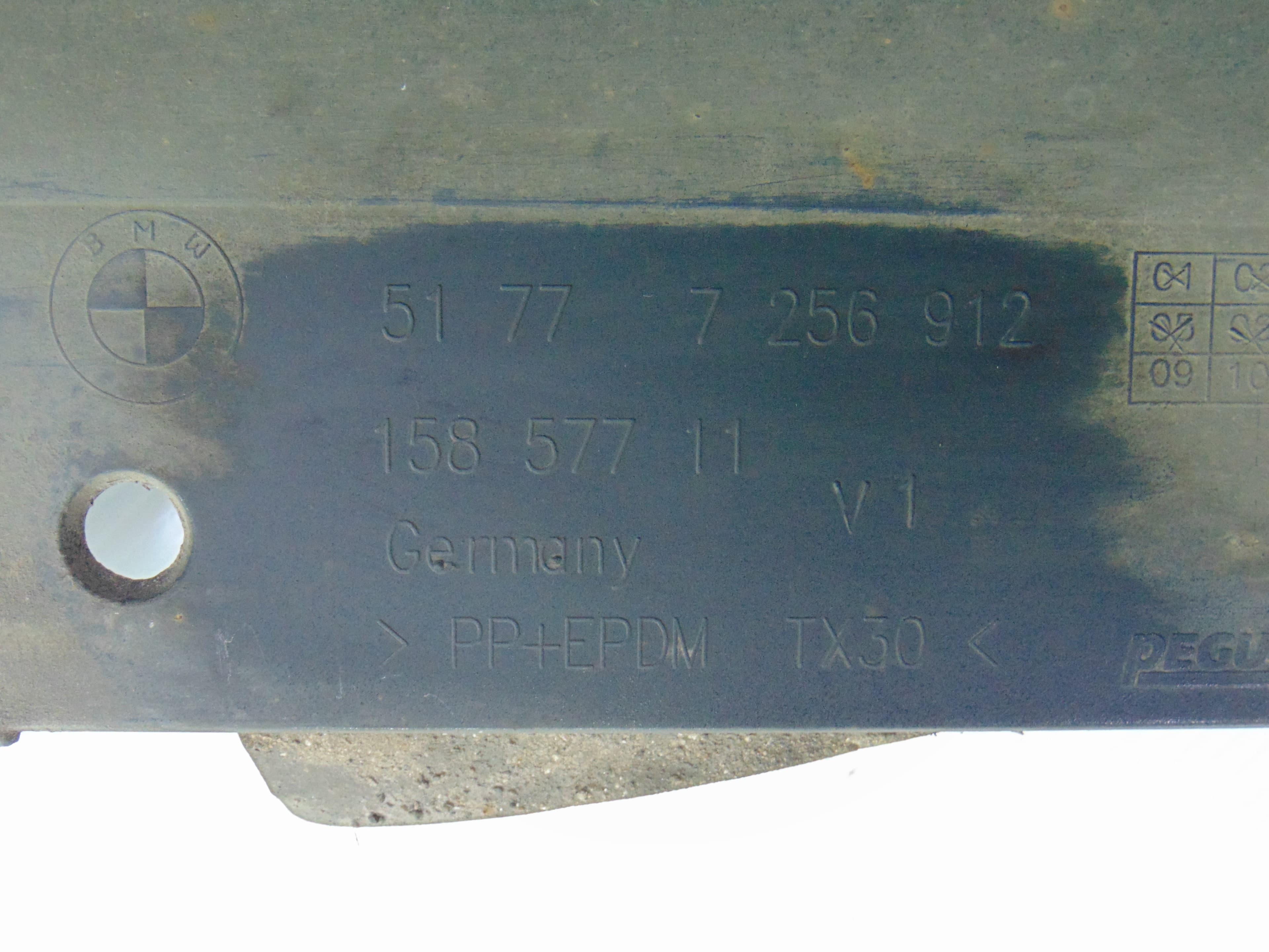 Faldon lateral, 7256912 usado 7