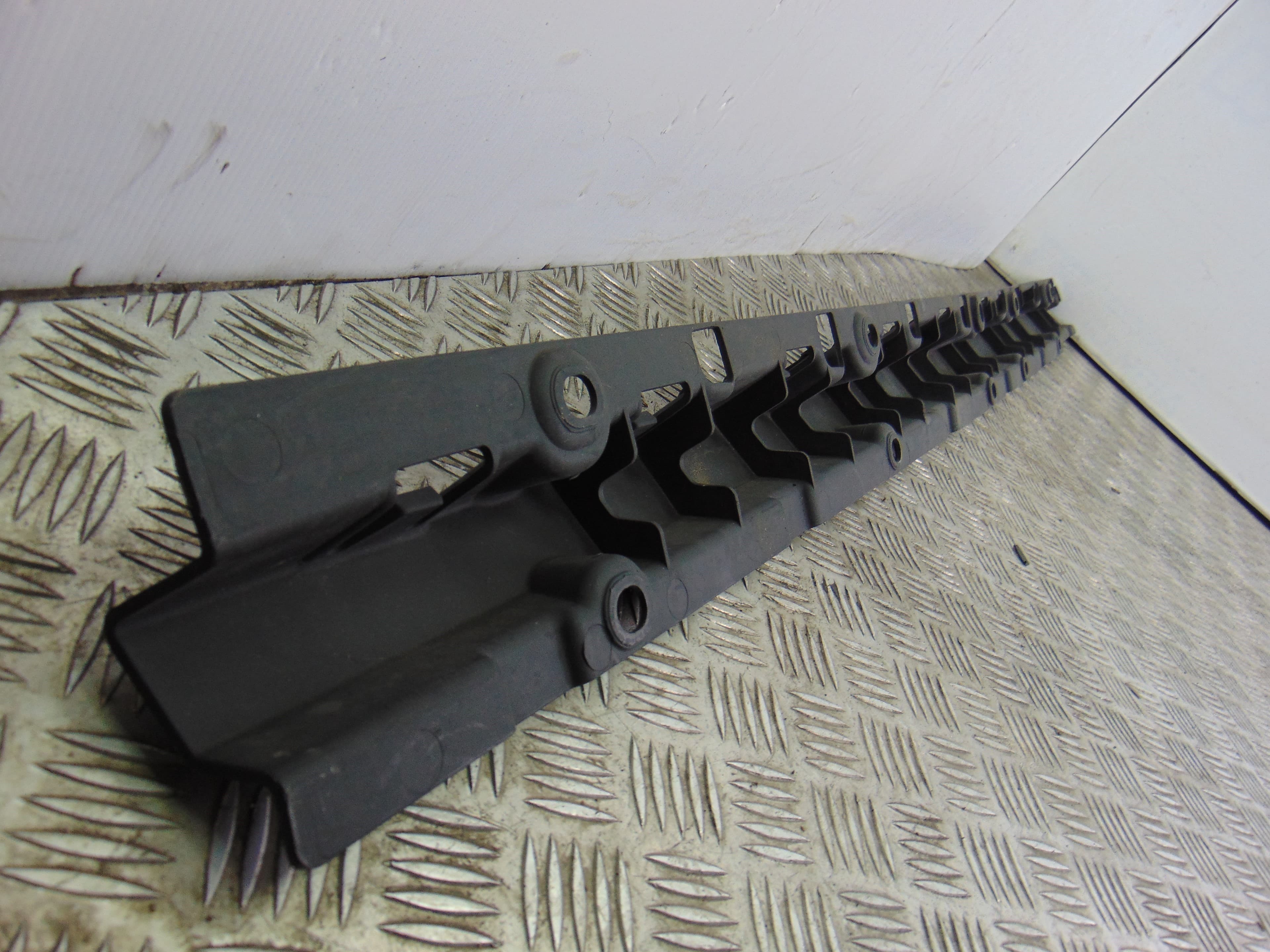 Faldon lateral, 7207196 usado 7