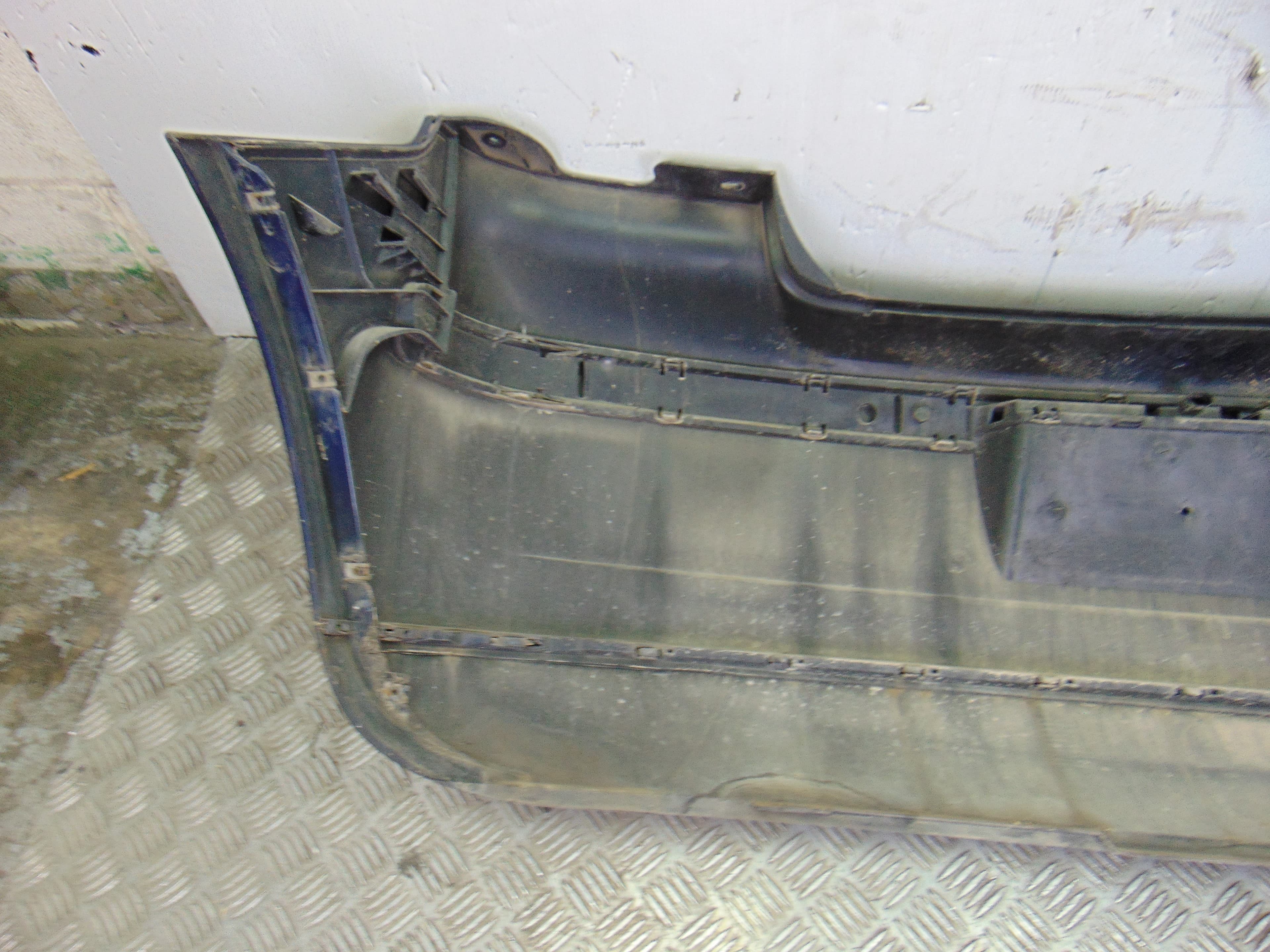 Paragolpes trasero, Volkswagen Polo Iv (9N1) Trendline 2003 usado 7
