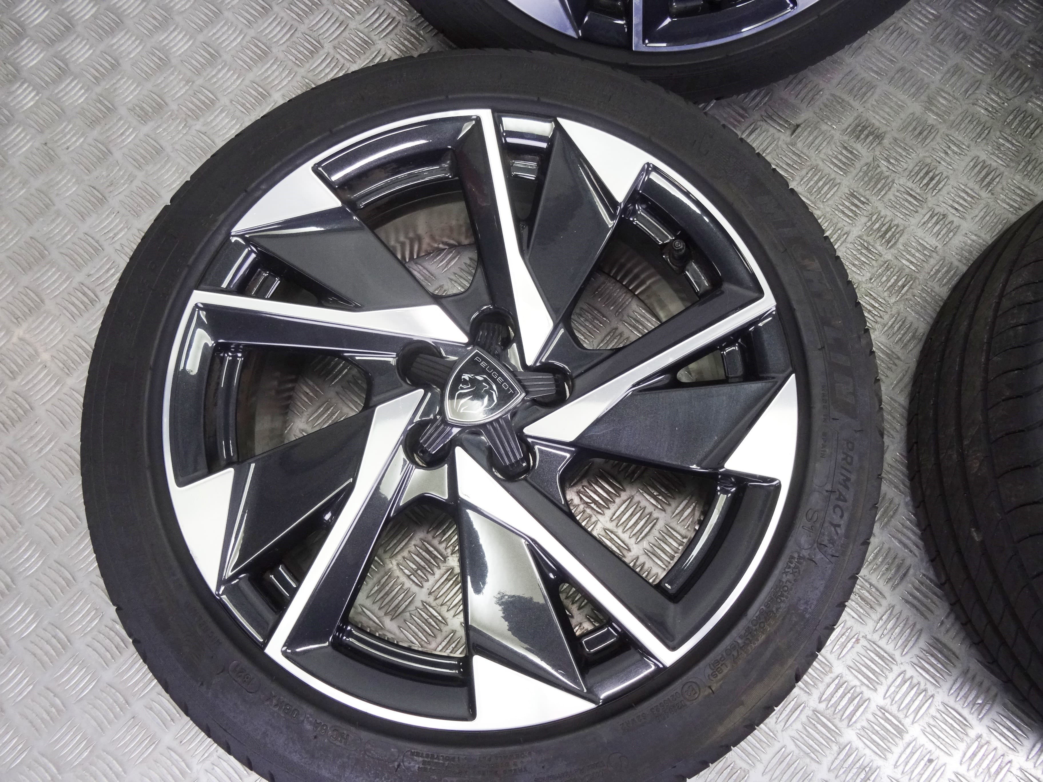 Juego llantas, Peugeot 308 (P5) Active Pack 2022, 225/45/R17 usado 7