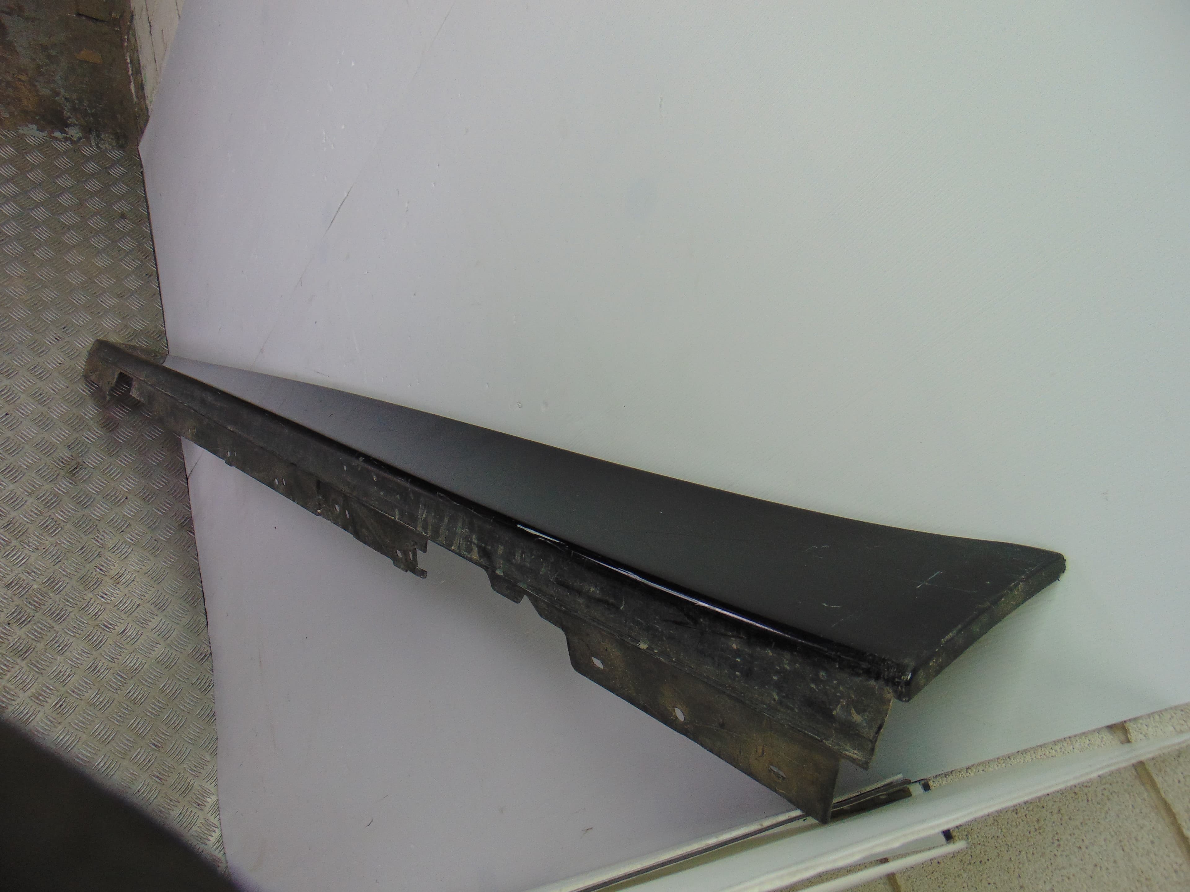 Faldon lateral, 7256911 usado 7