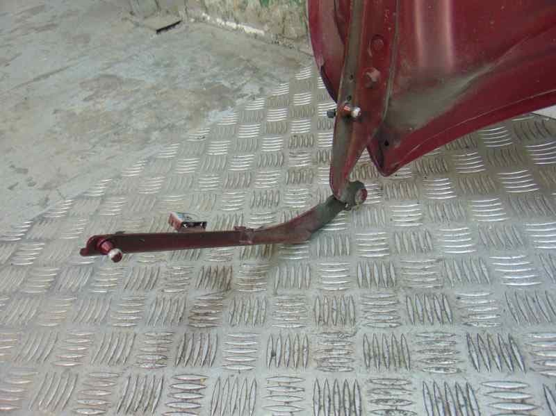 Capo, Volvo V70 Familiar D 5 Tracción total 2003, Granate usado 8