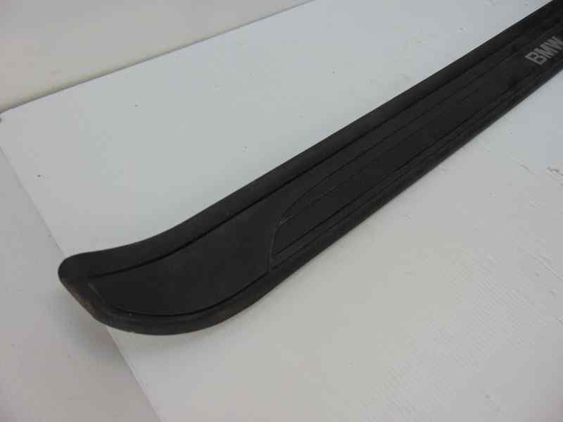 Moldura, BMW Serie 1 Berlina (E81/E87) 118d 2008, 60829010 usado 8